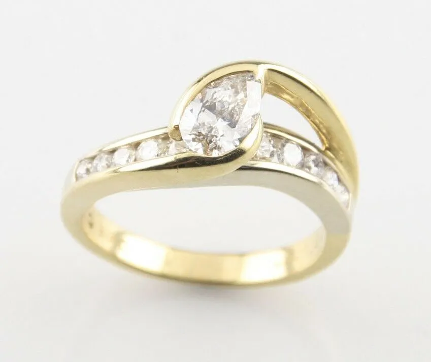 1.00 carat Pear Shape Diamond 18k Yellow Gold Engagement Ring Size 6.25