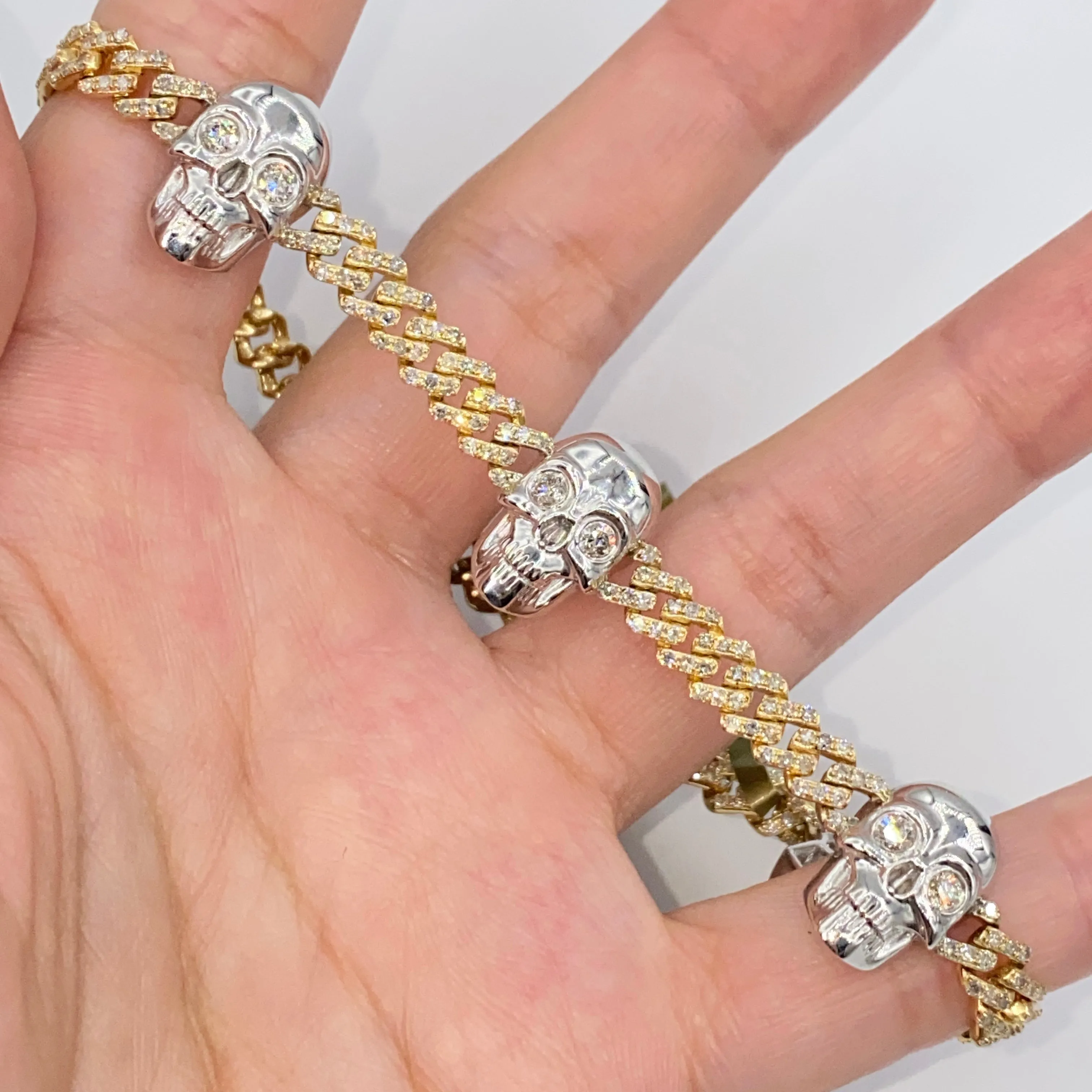 10K Skull Cuban Link Diamond Bracelet