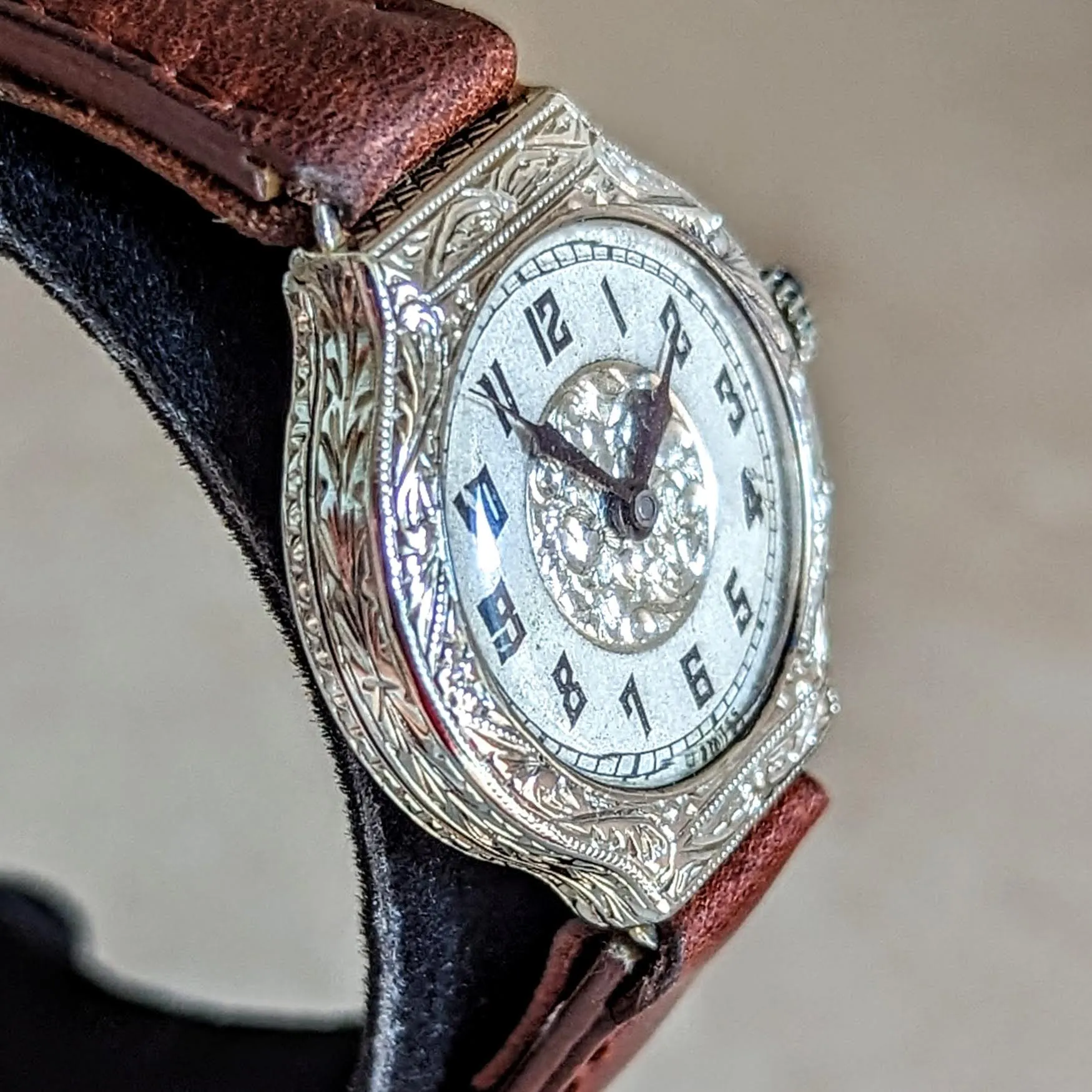 14K GOLD 1920s ART DECO Wristwatch by Erima Watch 15 Jewels 2 ADJ Swiss Made