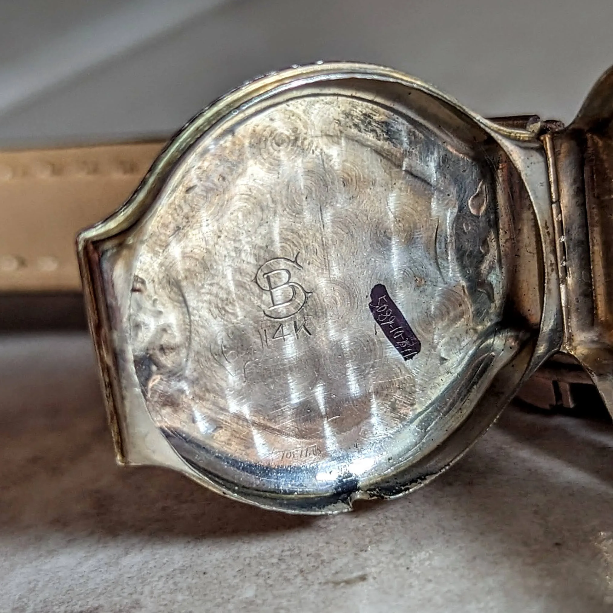 14K GOLD 1920s ART DECO Wristwatch by Erima Watch 15 Jewels 2 ADJ Swiss Made