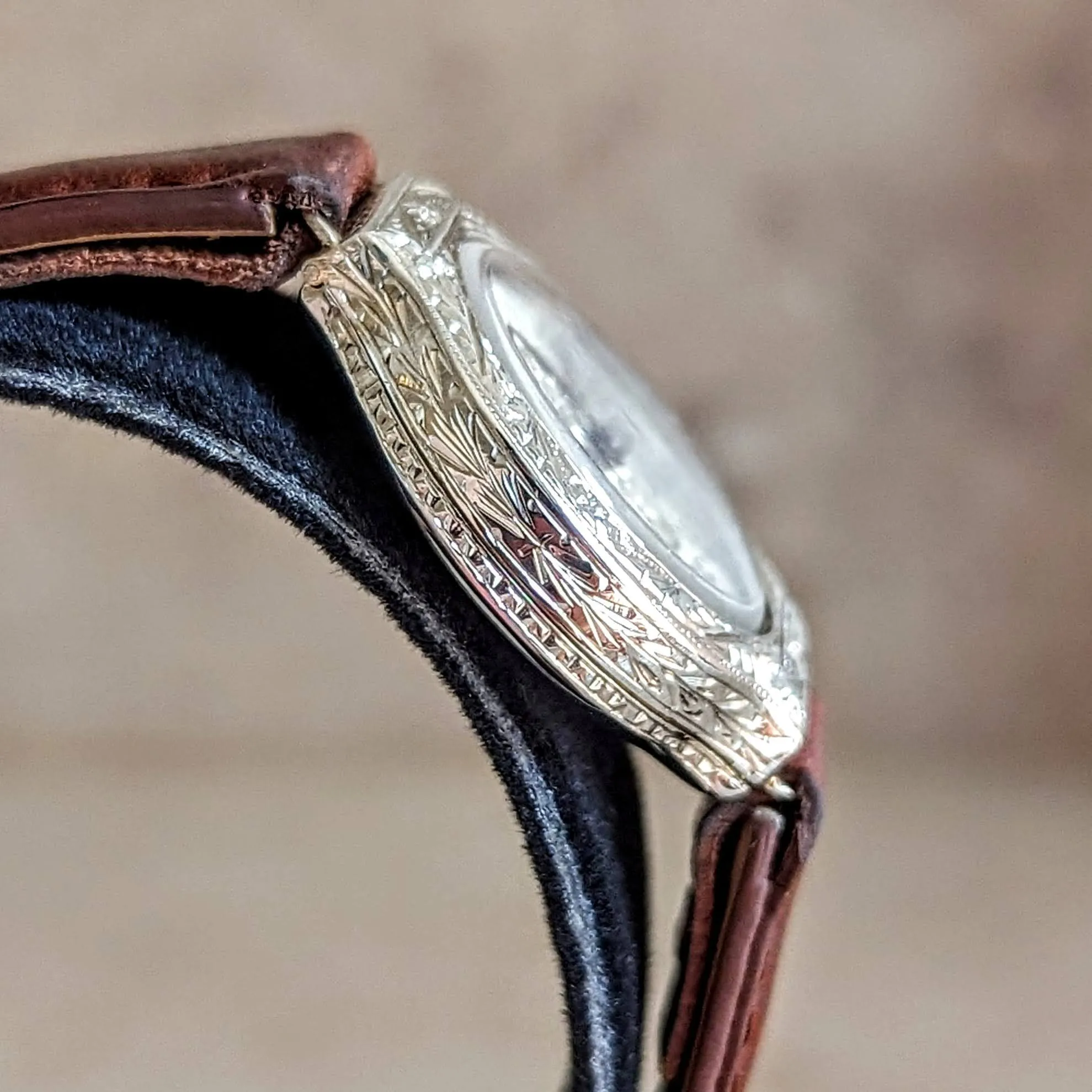 14K GOLD 1920s ART DECO Wristwatch by Erima Watch 15 Jewels 2 ADJ Swiss Made