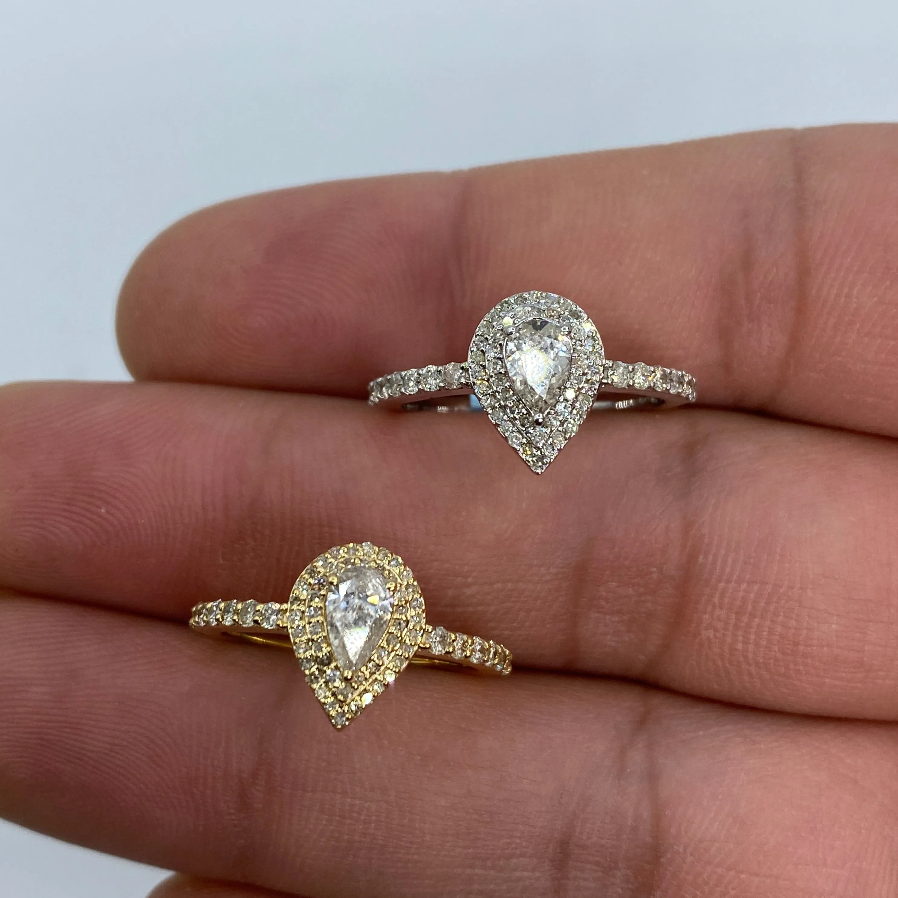 14K Pear Shape Large Center Stone Diamond Engagement Ring