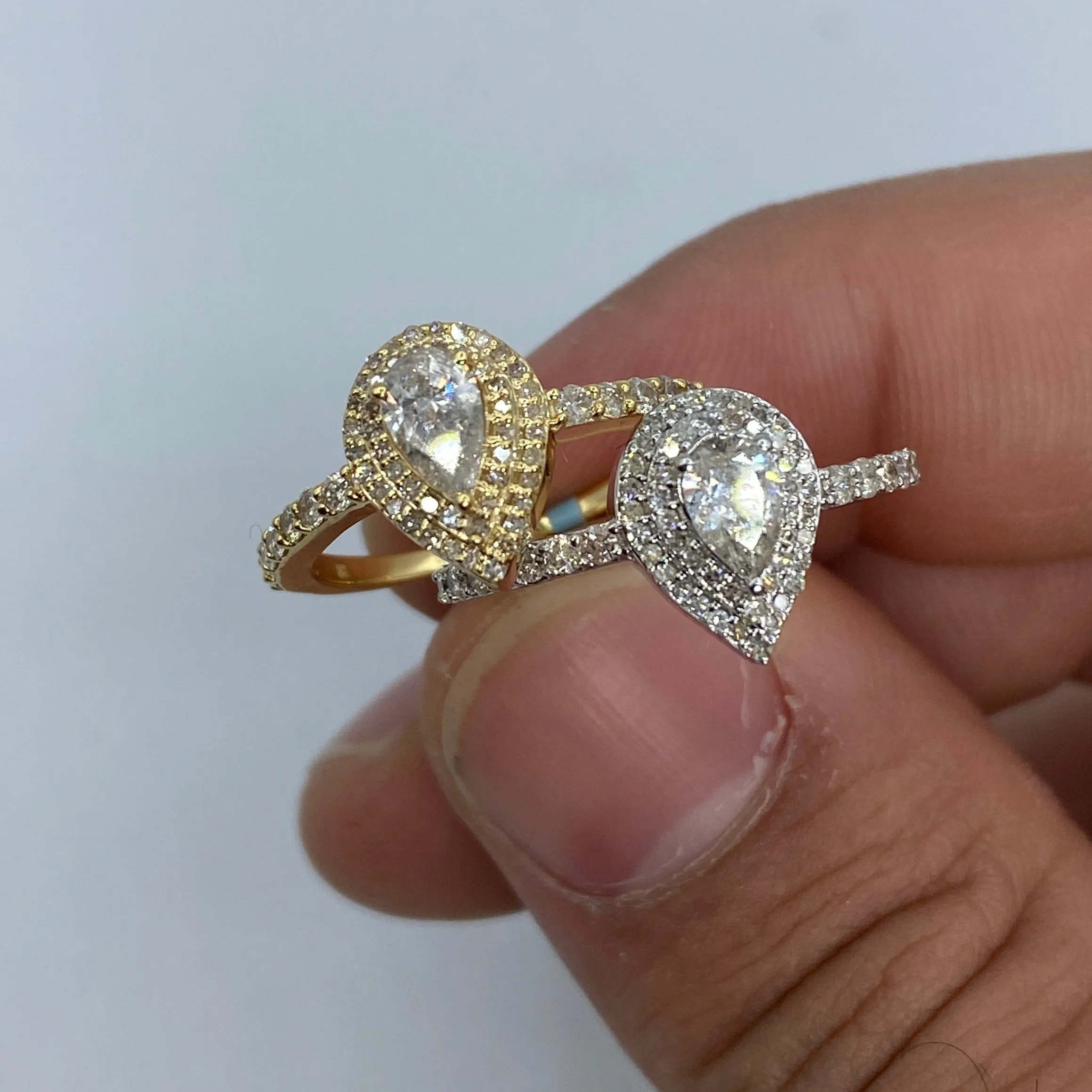 14K Pear Shape Large Center Stone Diamond Engagement Ring