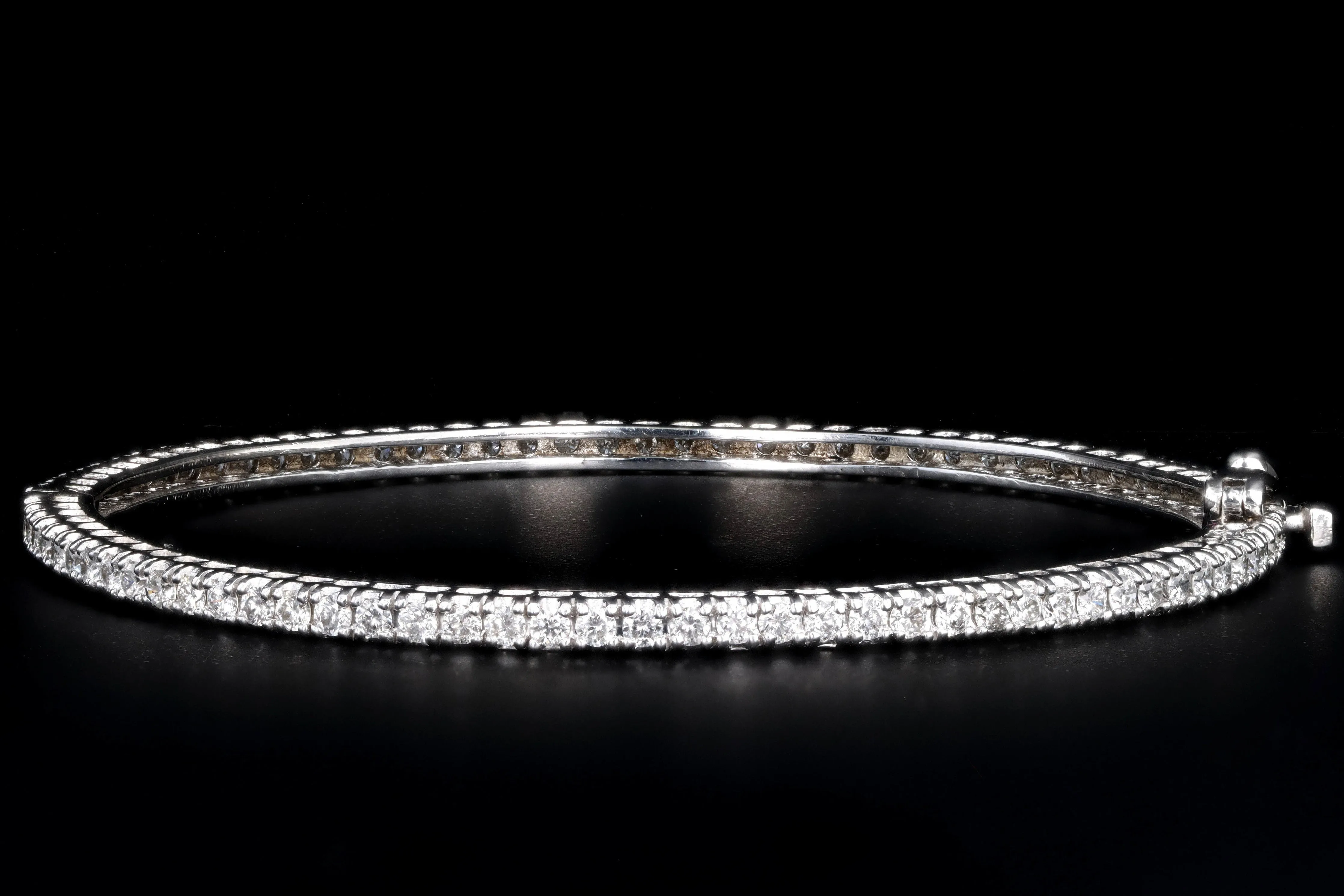 14K White Gold 2 Carat Round Brilliant Diamond Bangle