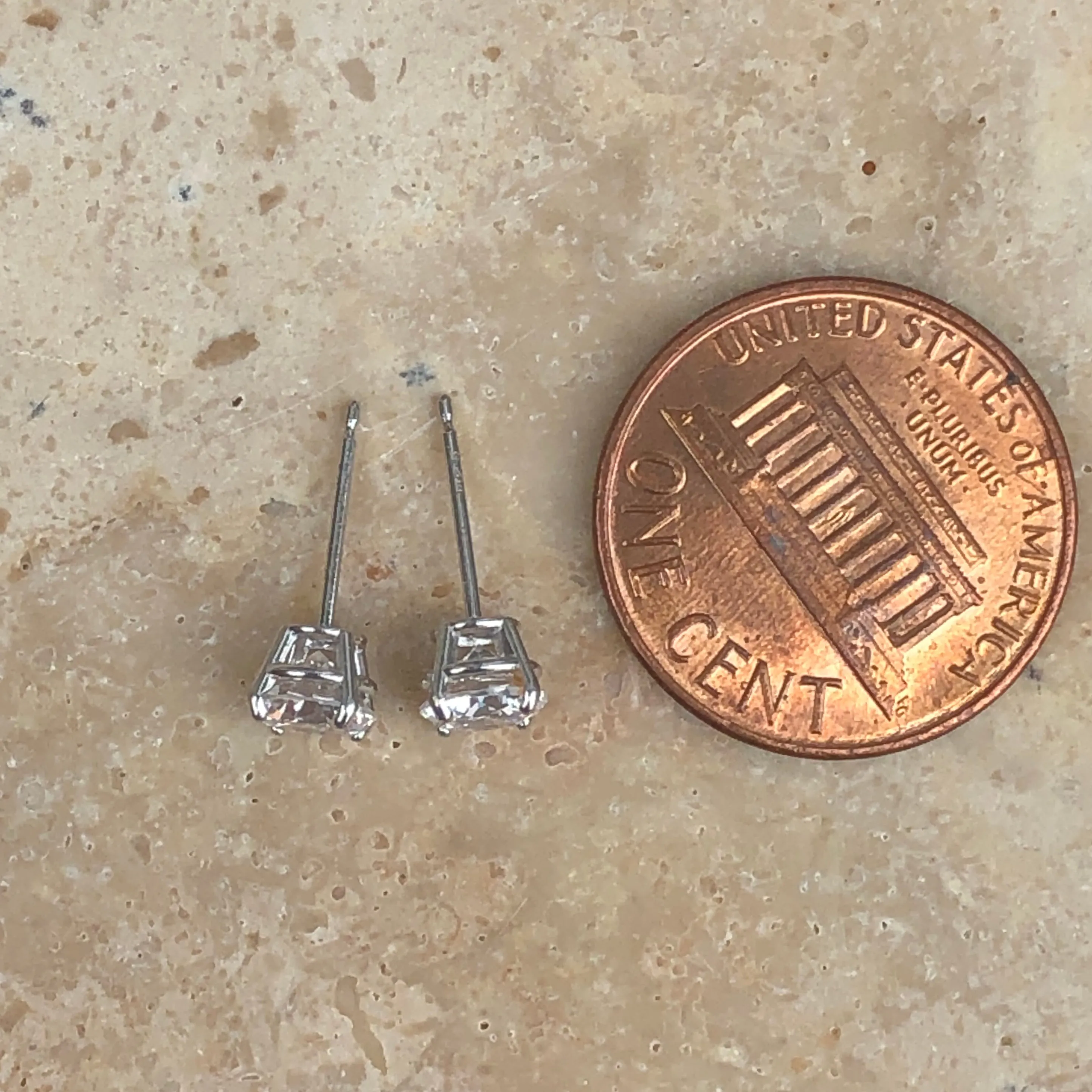 14KT White Gold Round 4mm CZ Stud Post Earrings