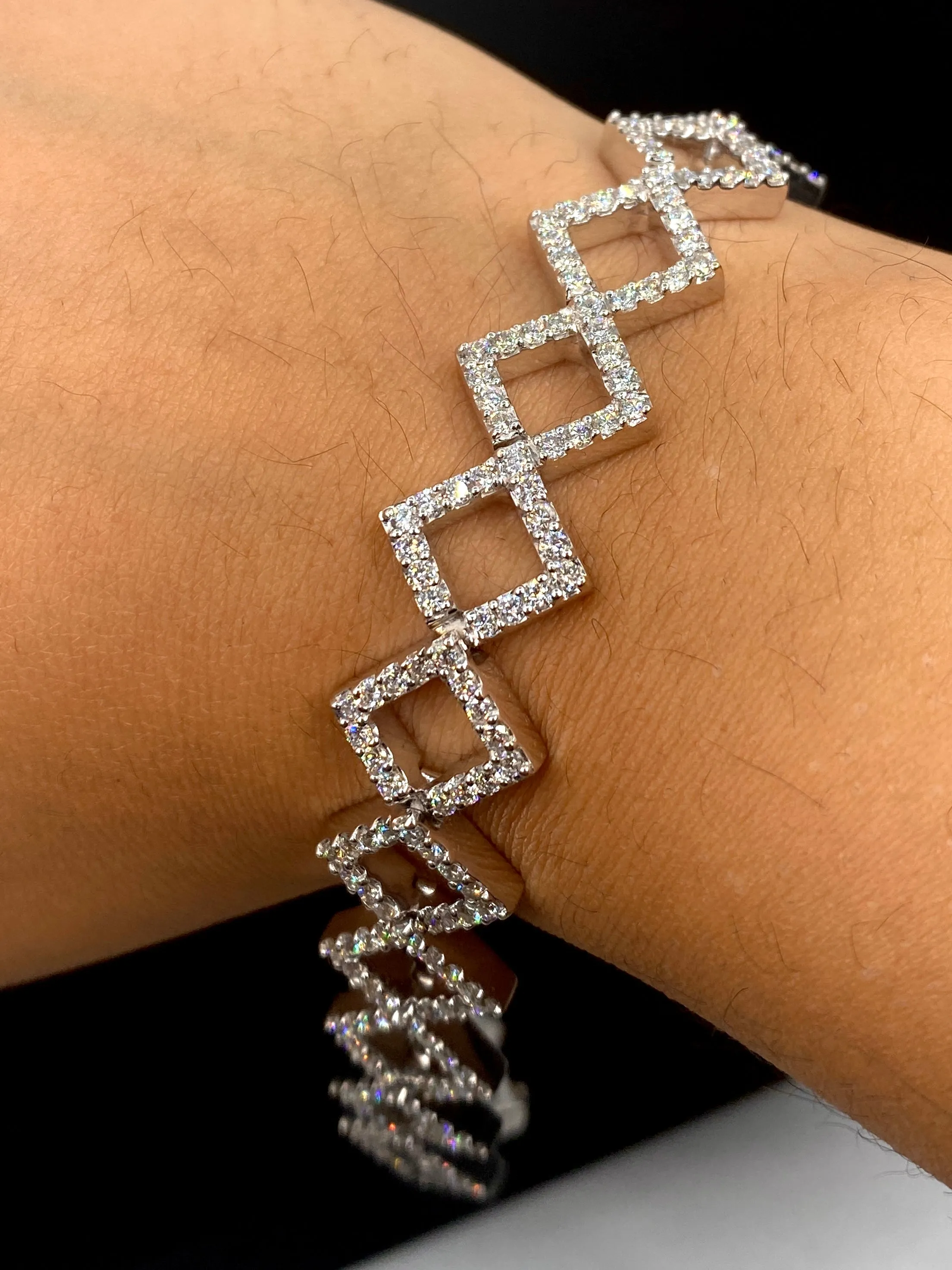 18K Gold Zig Zag Diamond Bracelet