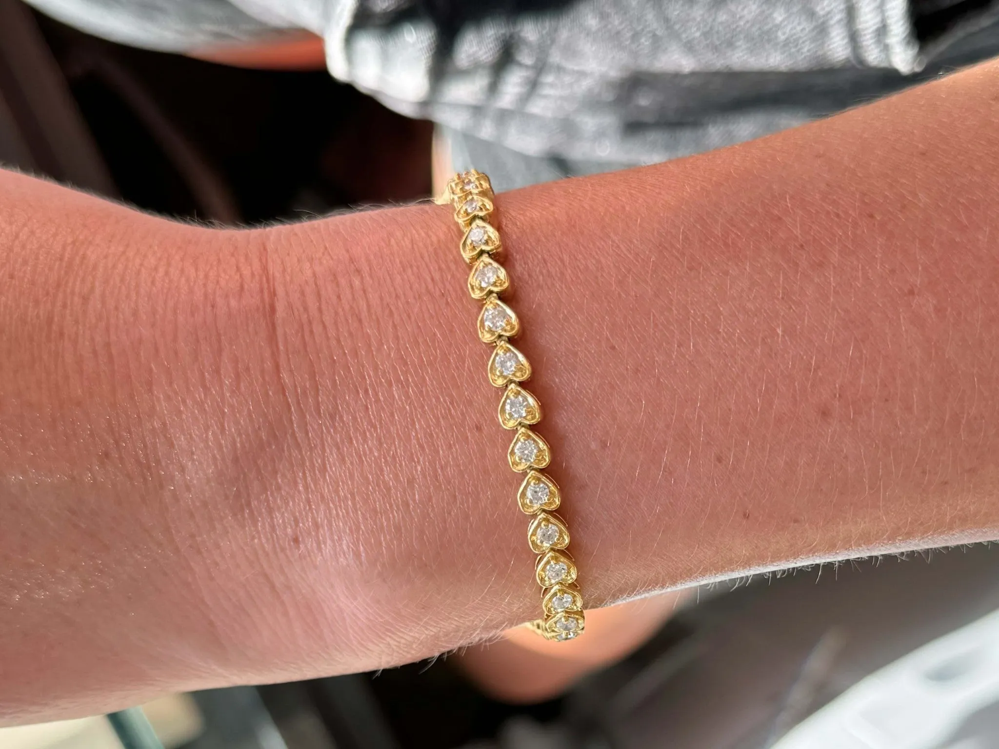 18k Yellow Gold Diamond Heart Tennis Bracelet