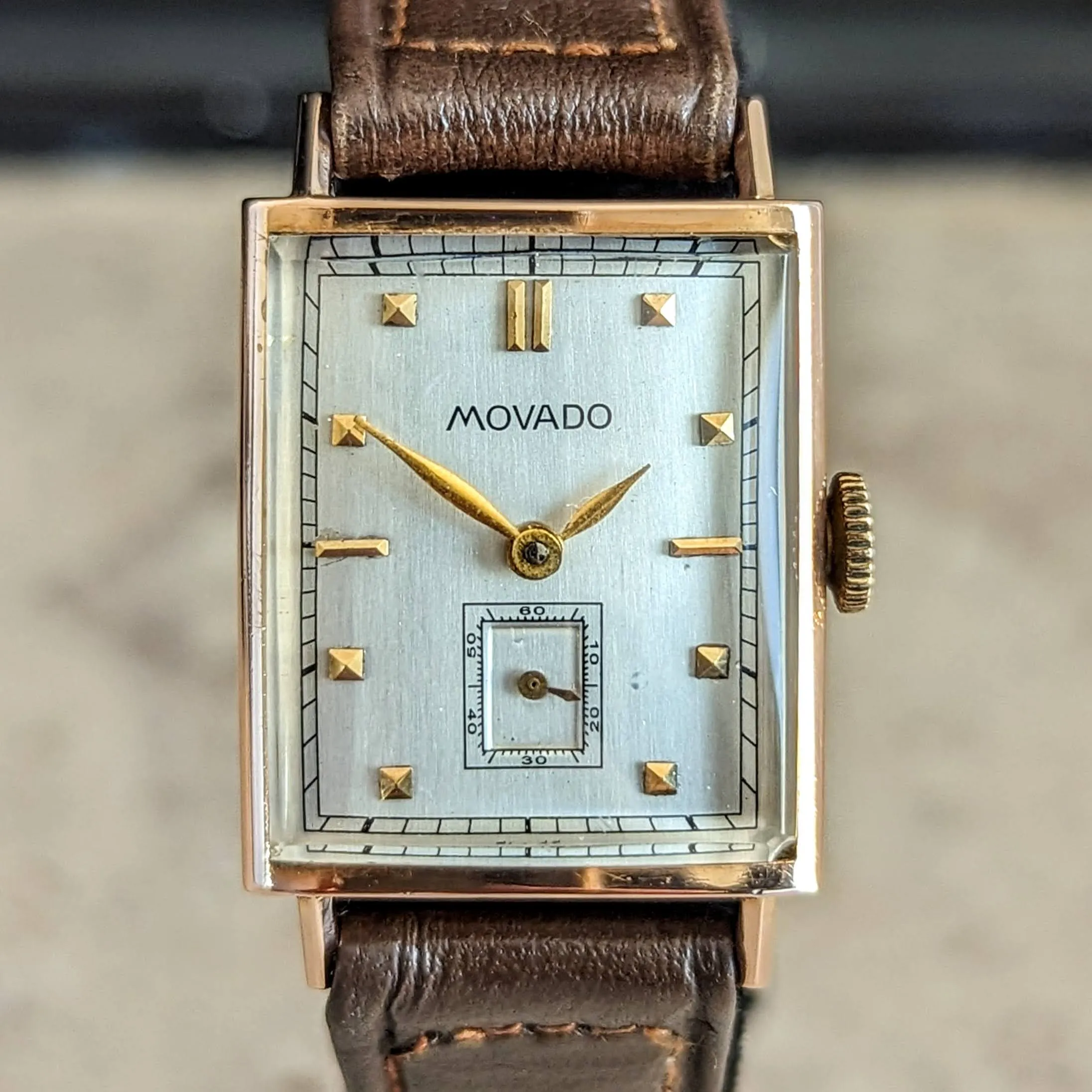 1940s MOVADO Wristwatch 14K Rose Gold 17 Jewels Cal. 375 Vintage Watch Swiss