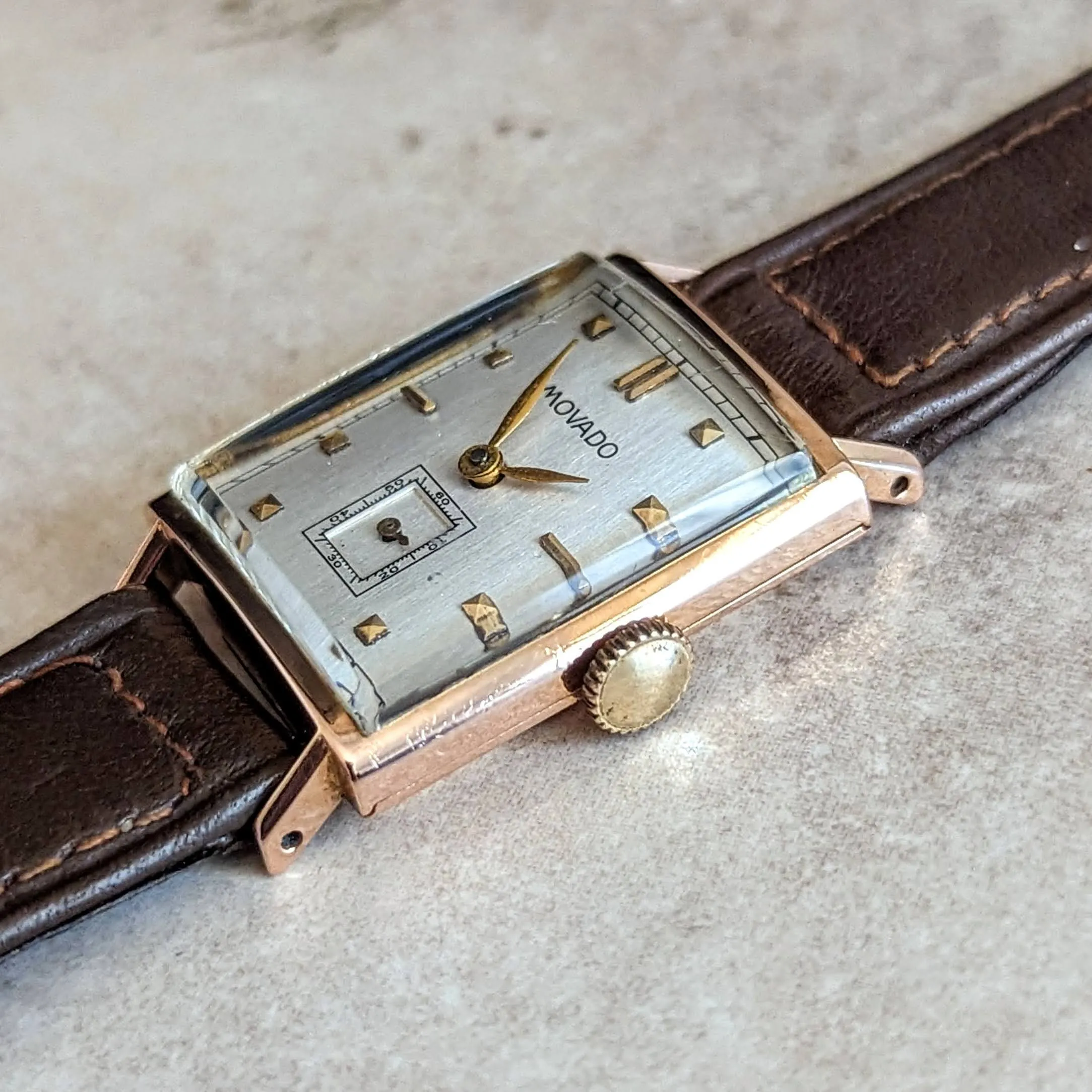 1940s MOVADO Wristwatch 14K Rose Gold 17 Jewels Cal. 375 Vintage Watch Swiss
