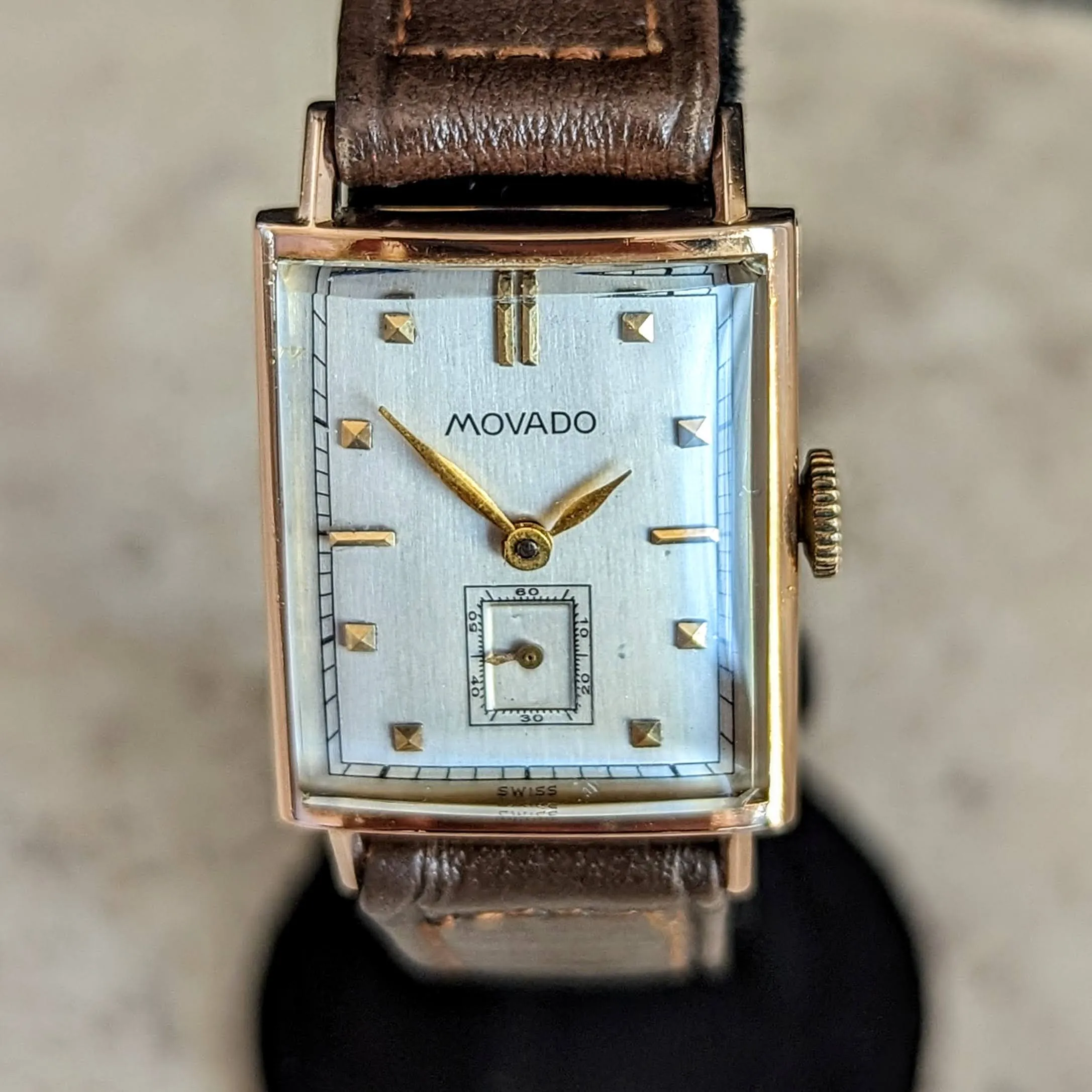 1940s MOVADO Wristwatch 14K Rose Gold 17 Jewels Cal. 375 Vintage Watch Swiss