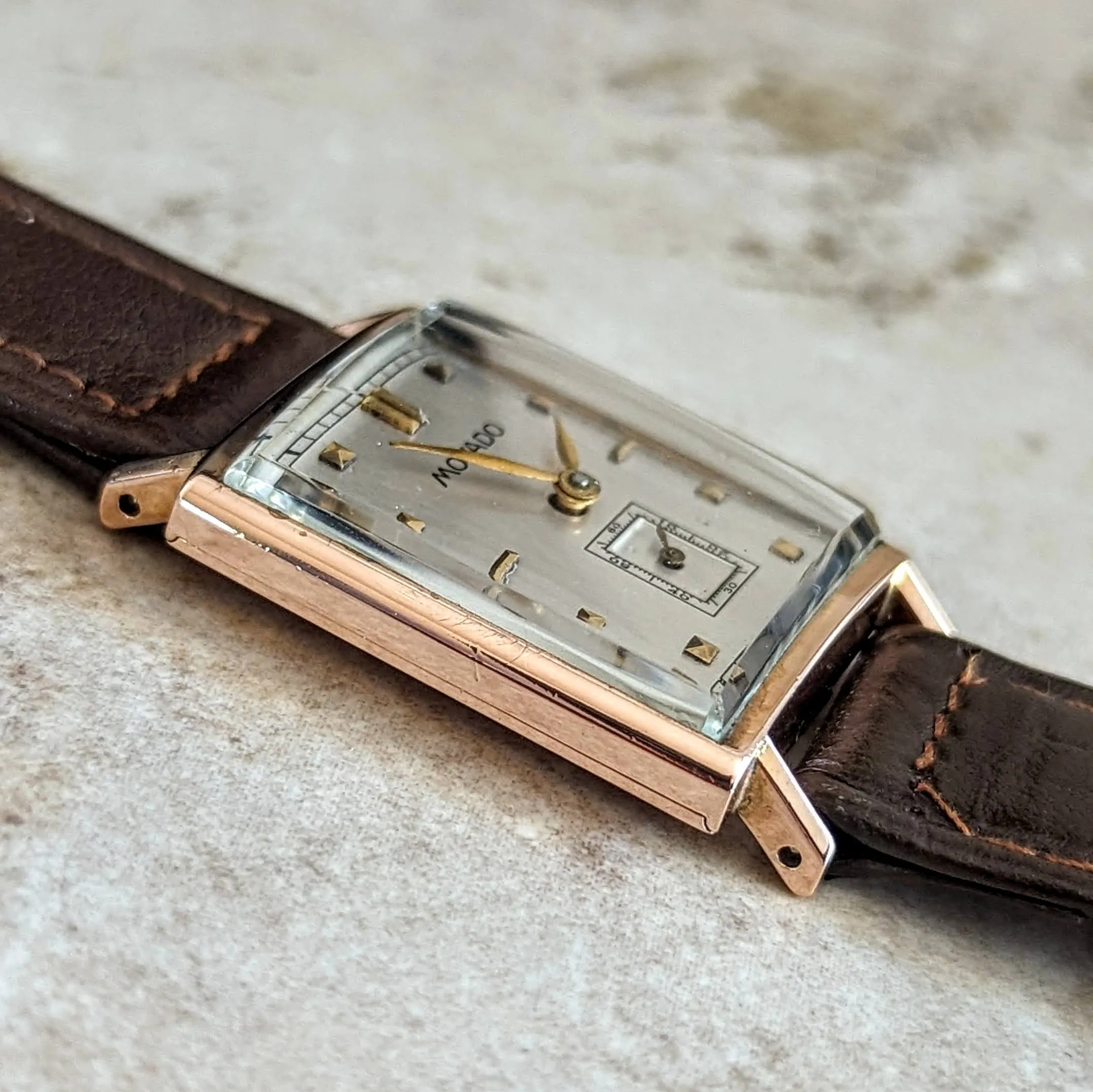1940s MOVADO Wristwatch 14K Rose Gold 17 Jewels Cal. 375 Vintage Watch Swiss