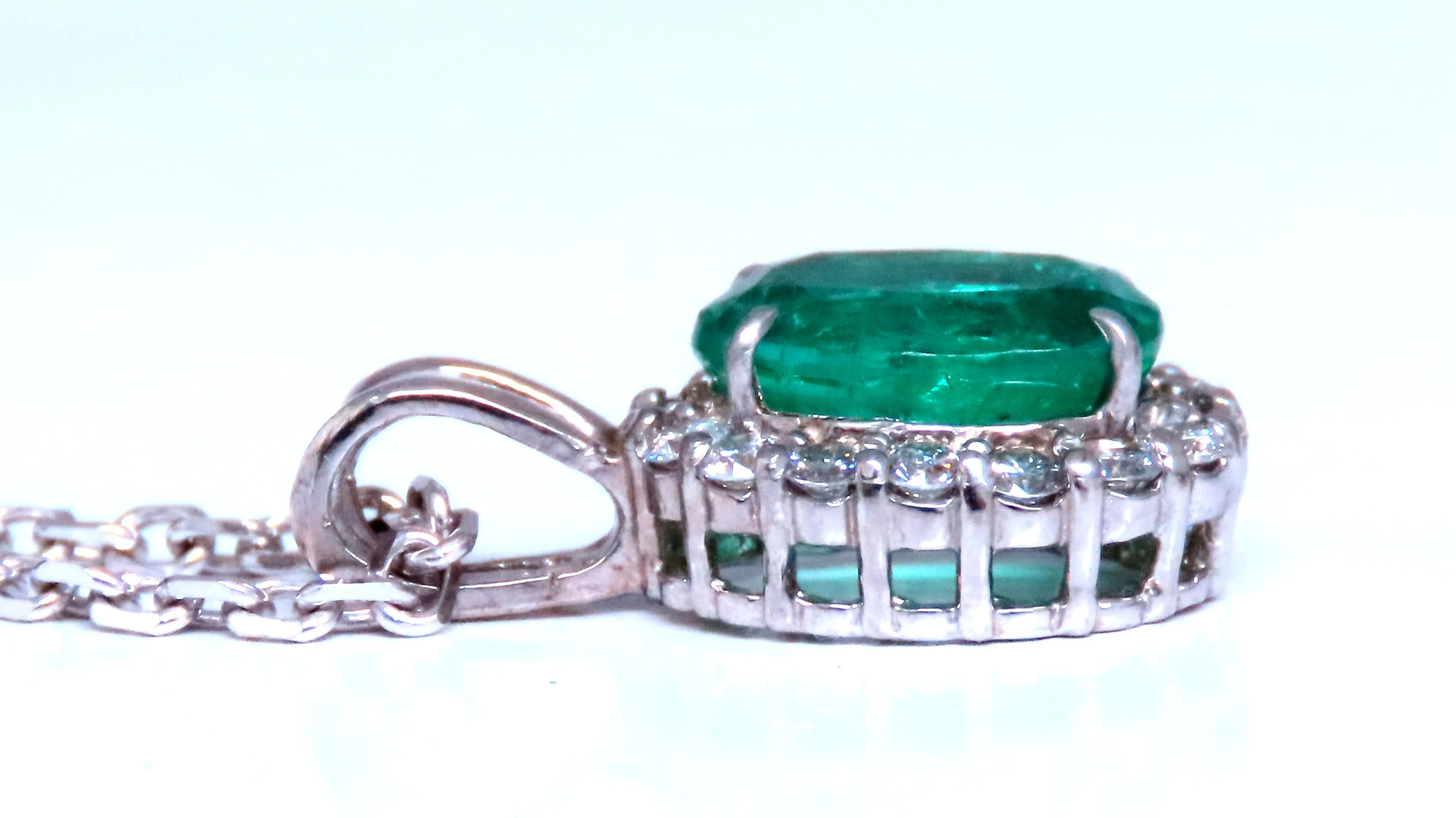 3.24ct Natural Oval Emerald Classic Cluster Necklace 14kt gold 12389