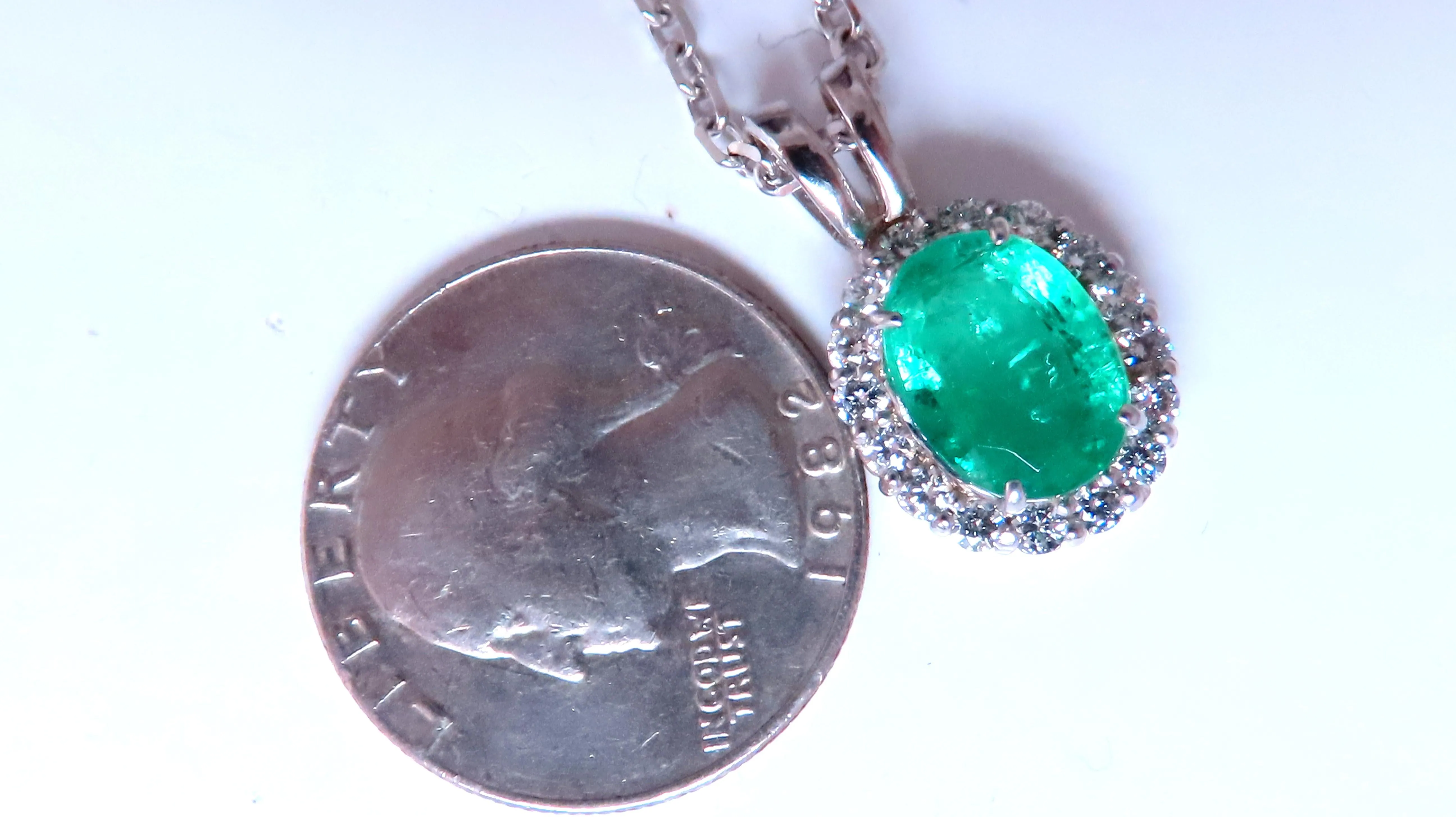 3.24ct Natural Oval Emerald Classic Cluster Necklace 14kt gold 12389