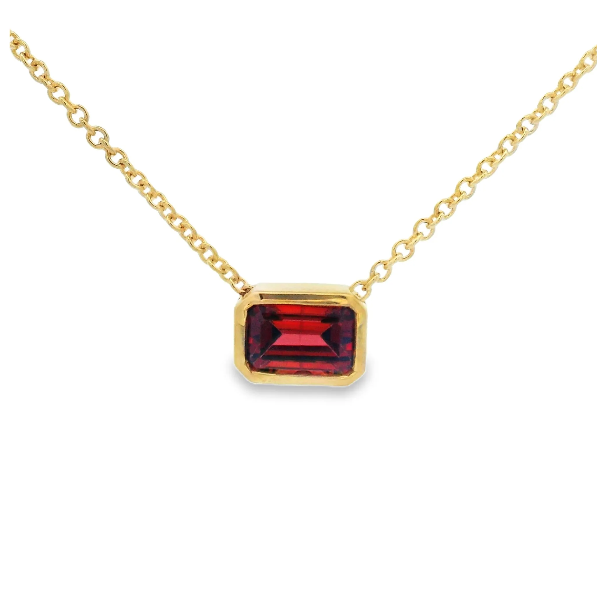 9ct Yellow Gold Emerald Cut Garnet Pendant and 45cm Chain P-52