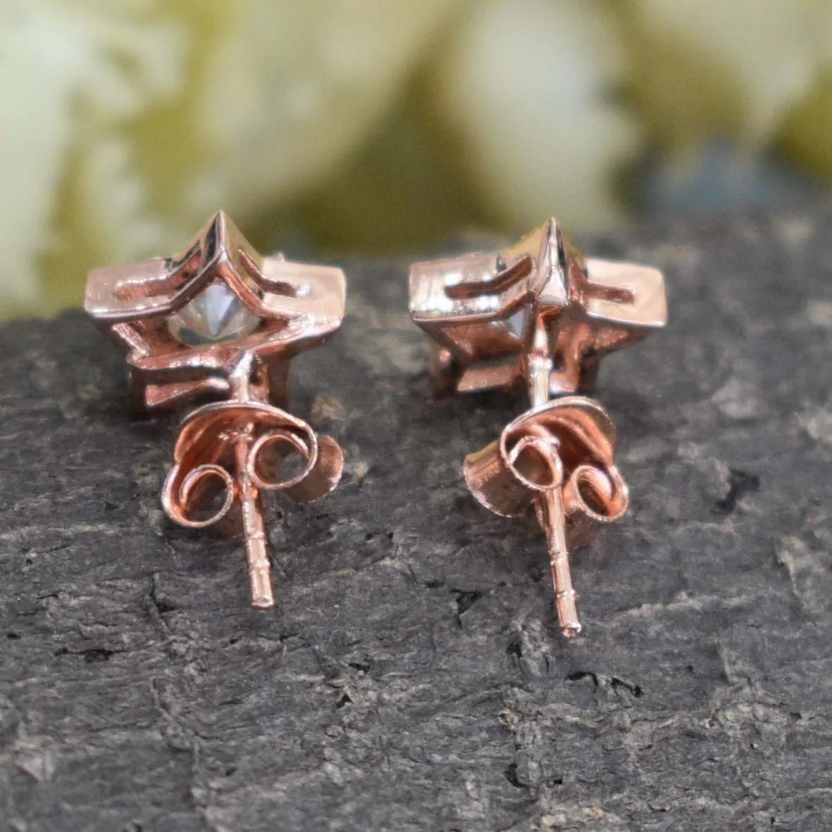 AAA Certified 1.00 Ct, Beautiful Off-White Diamond Solitaire Studs in Star Design ! Amazing Collection & Great Shine