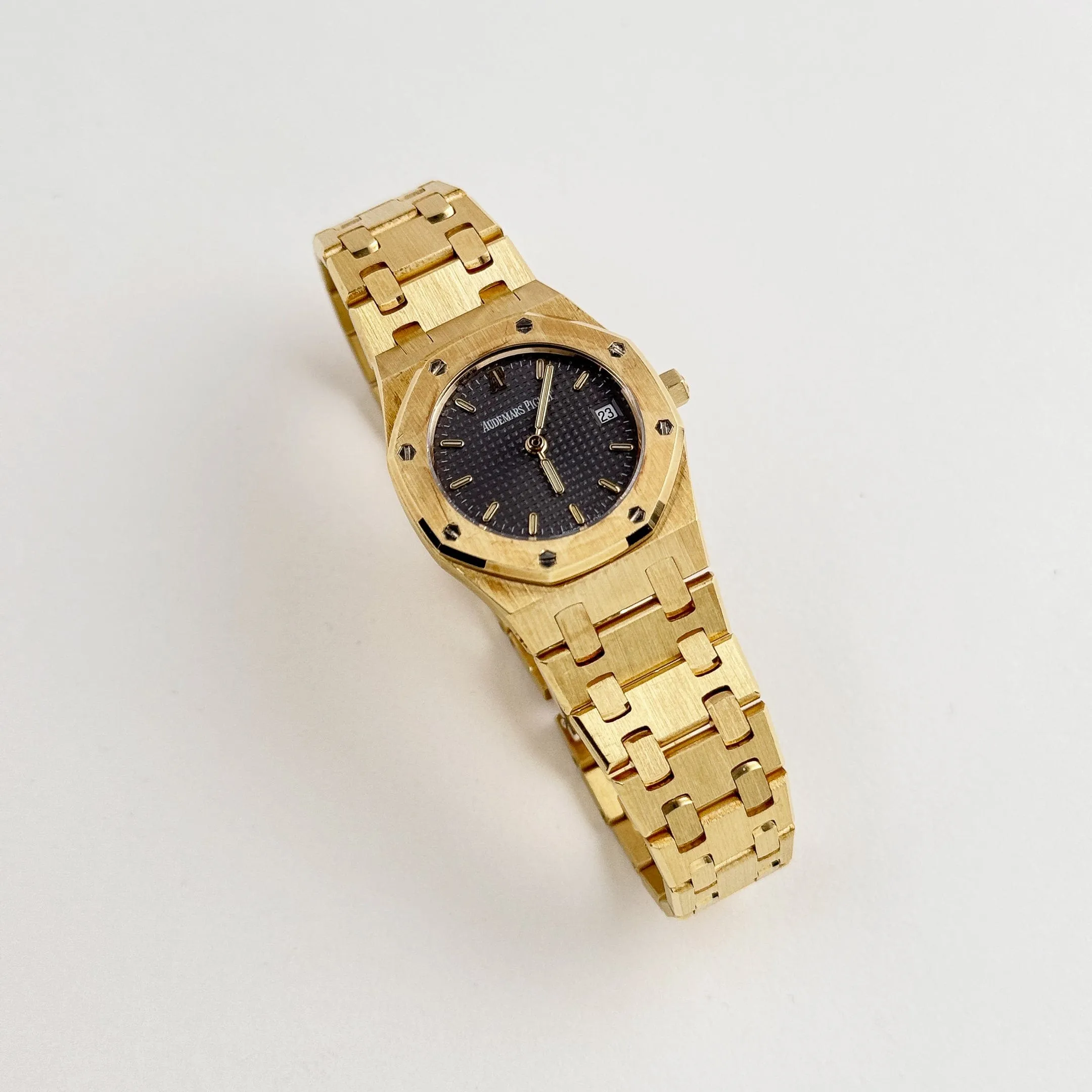 A&P Luxury Watches Royal Oak 6007BA 'Ladies' Yellow Gold Grey Dial Quartz
