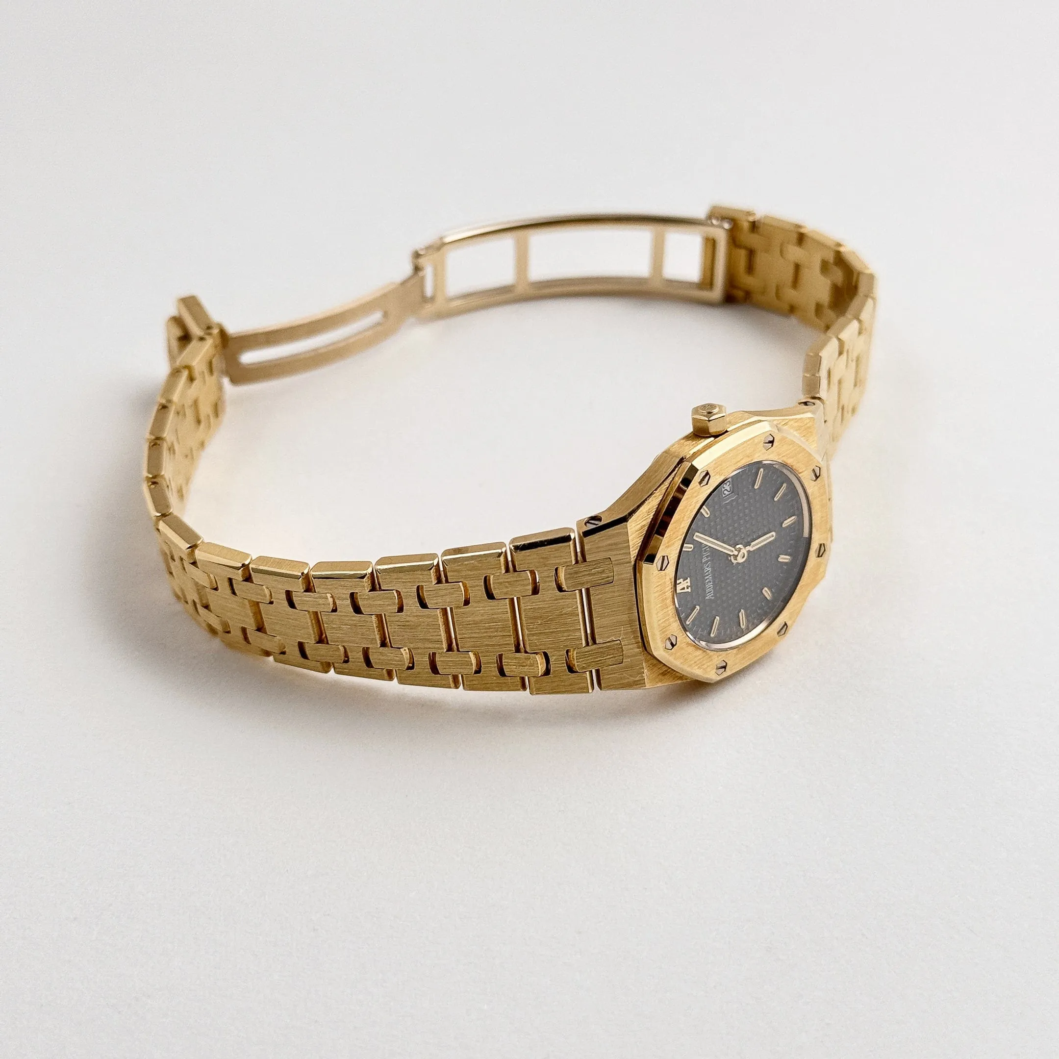 A&P Luxury Watches Royal Oak 6007BA 'Ladies' Yellow Gold Grey Dial Quartz