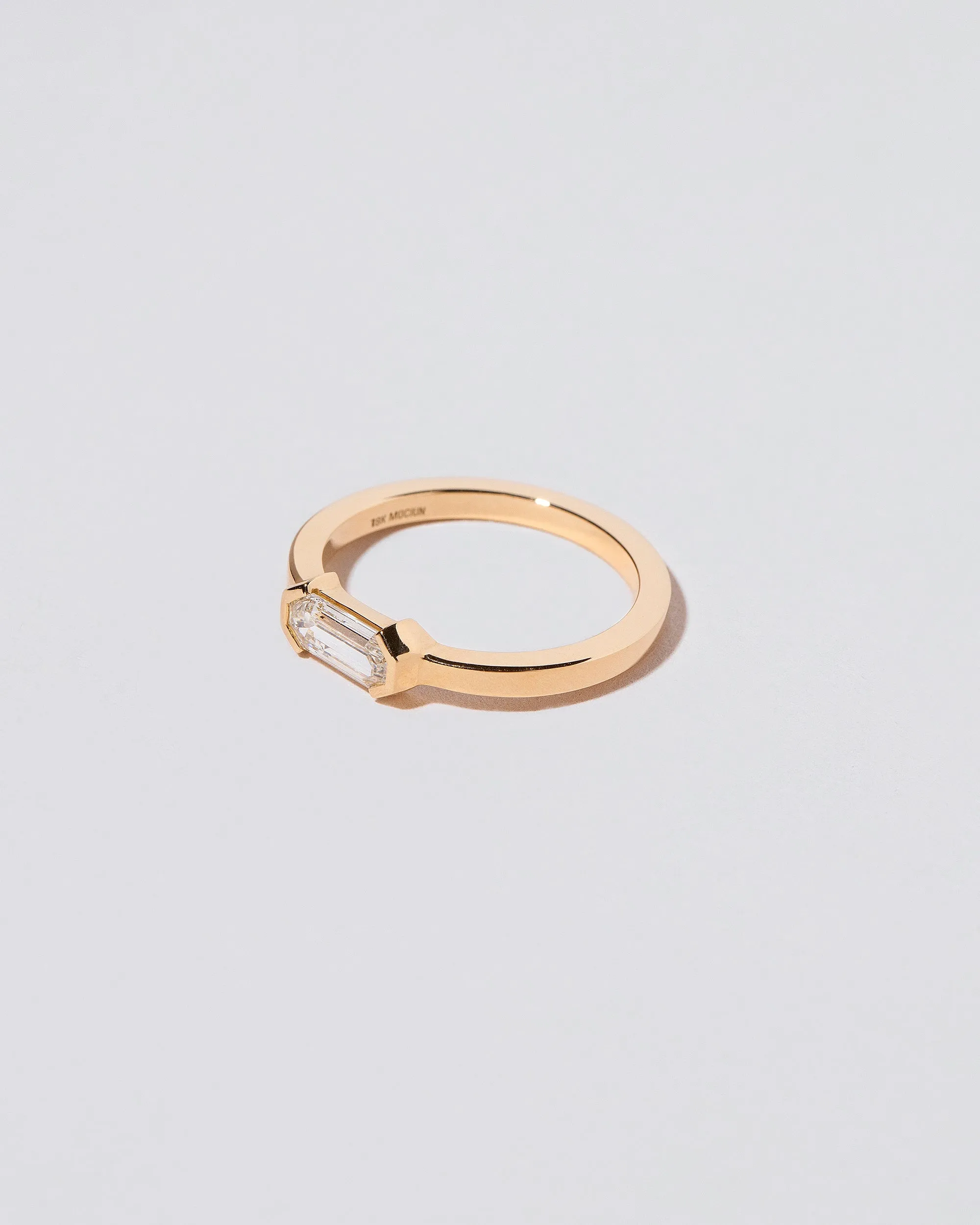 Alcon Ring