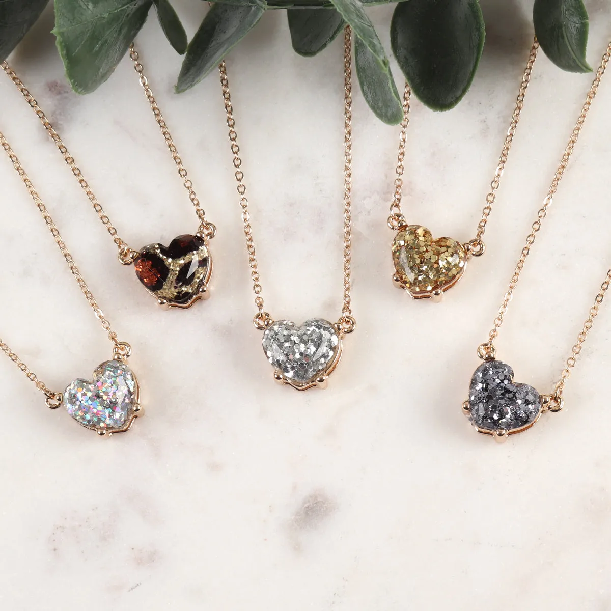 AN0105 - HEART GLITTER EPOXY NECKLACE