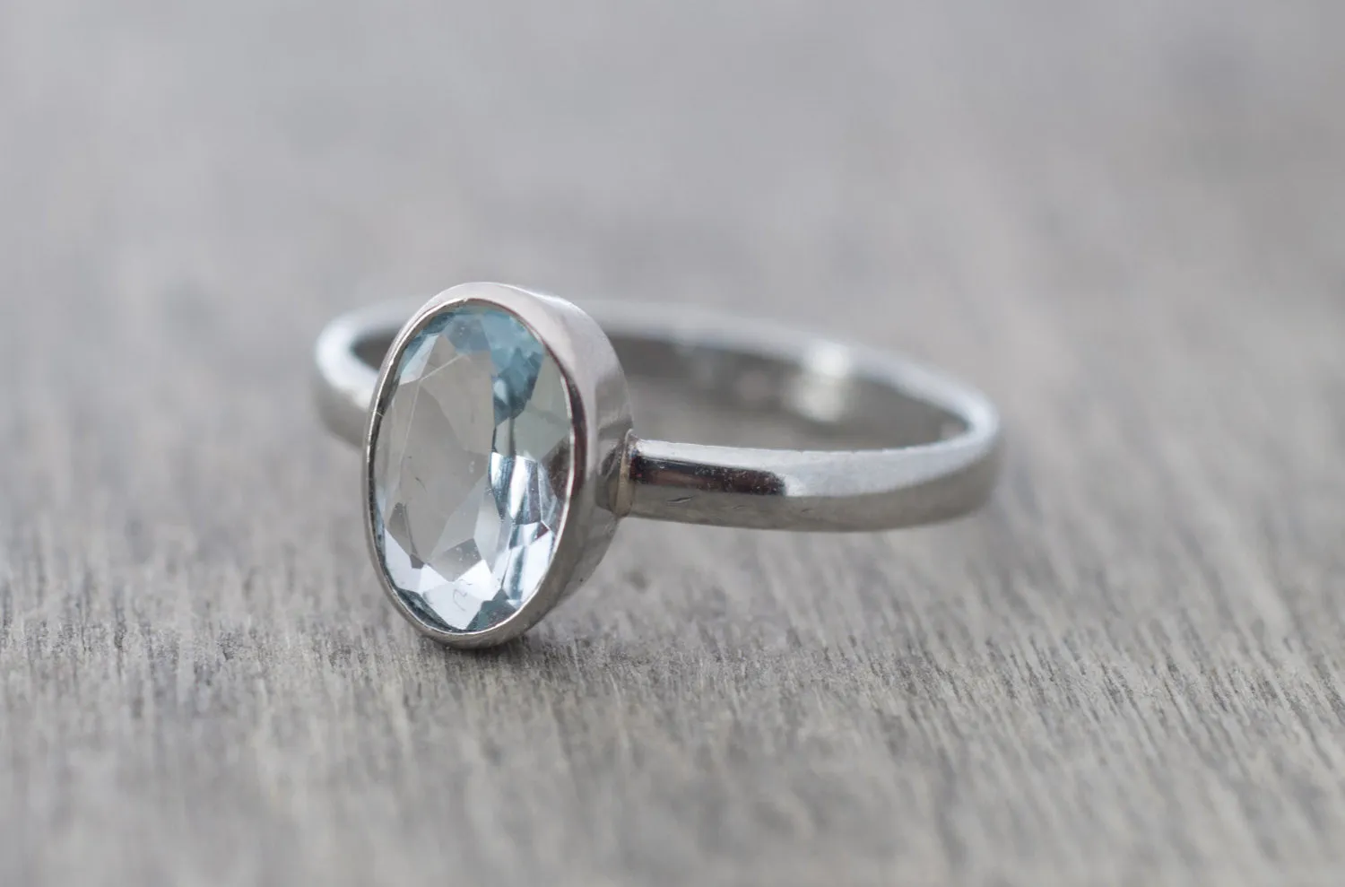 ANTIQUE AQUAMARINE SOLITAIRE BEZEL RING
