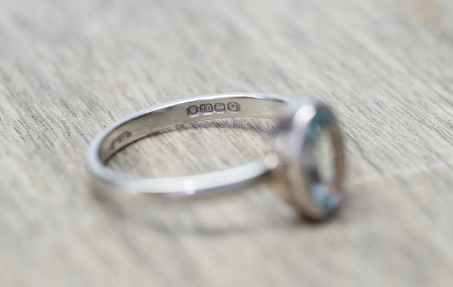 ANTIQUE AQUAMARINE SOLITAIRE BEZEL RING