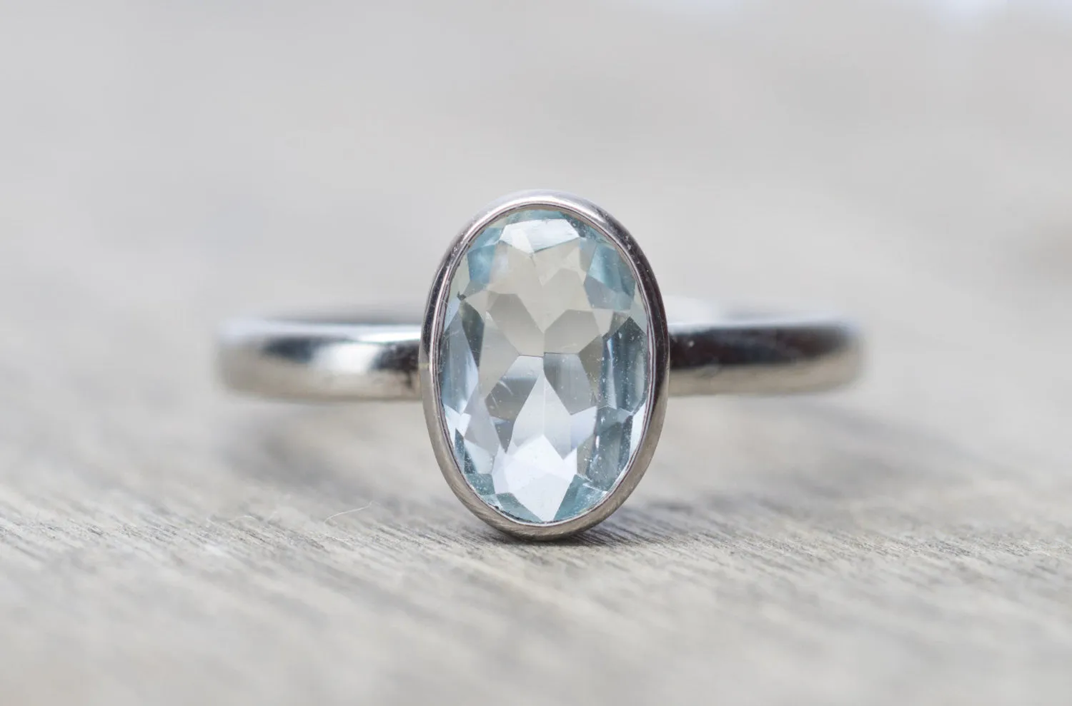 ANTIQUE AQUAMARINE SOLITAIRE BEZEL RING