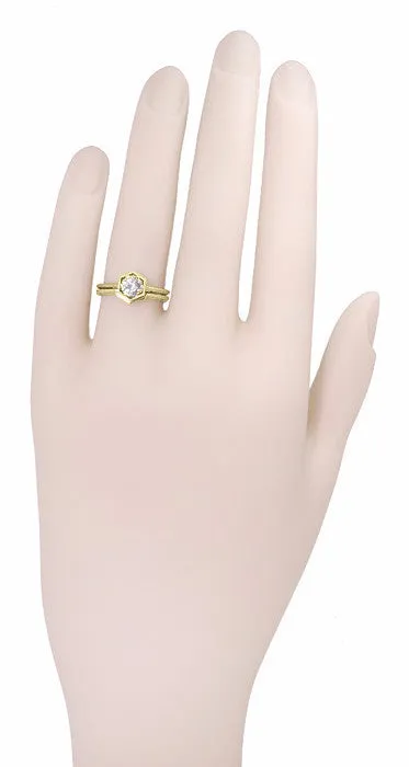 Art Deco Filigree Scrolls Engraved Contoured Wedding Band in 14 Karat Yellow Gold