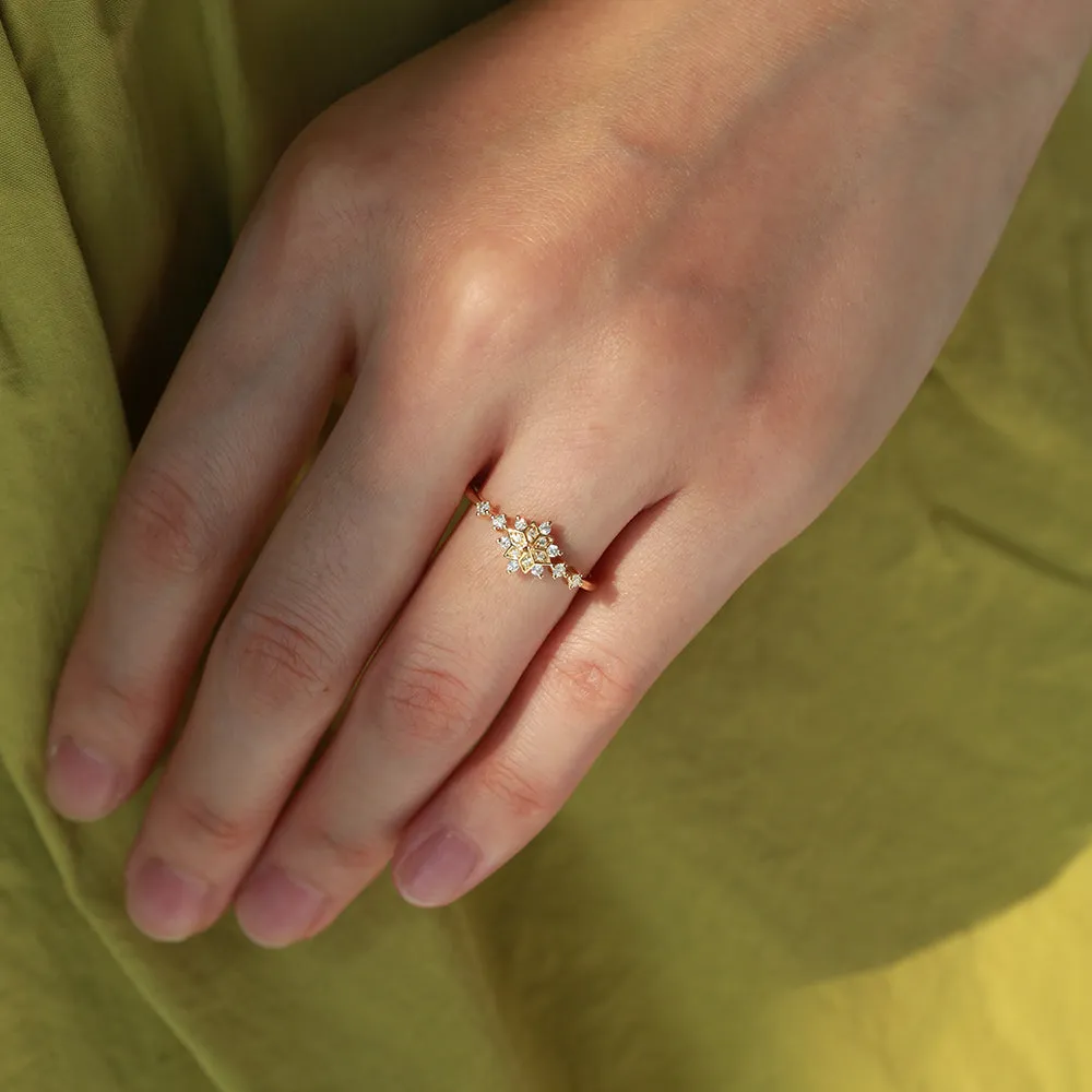 Art-Deco Floral Petite Ring