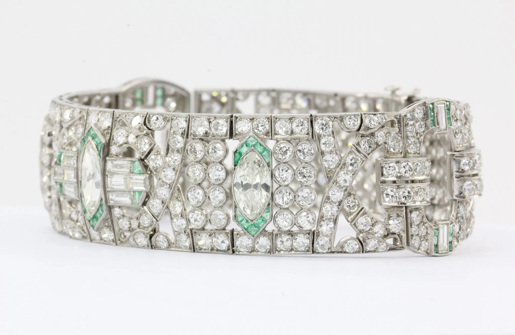 Art Deco Platinum 21 Carat Diamond & Emerald Bracelet c.1920's