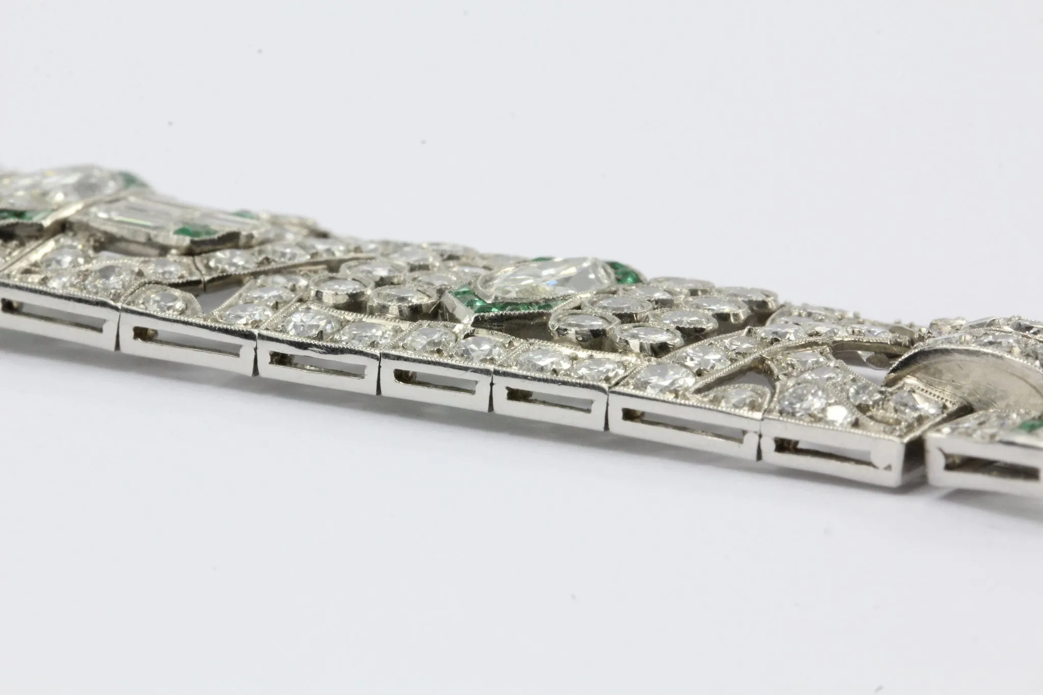 Art Deco Platinum 21 Carat Diamond & Emerald Bracelet c.1920's