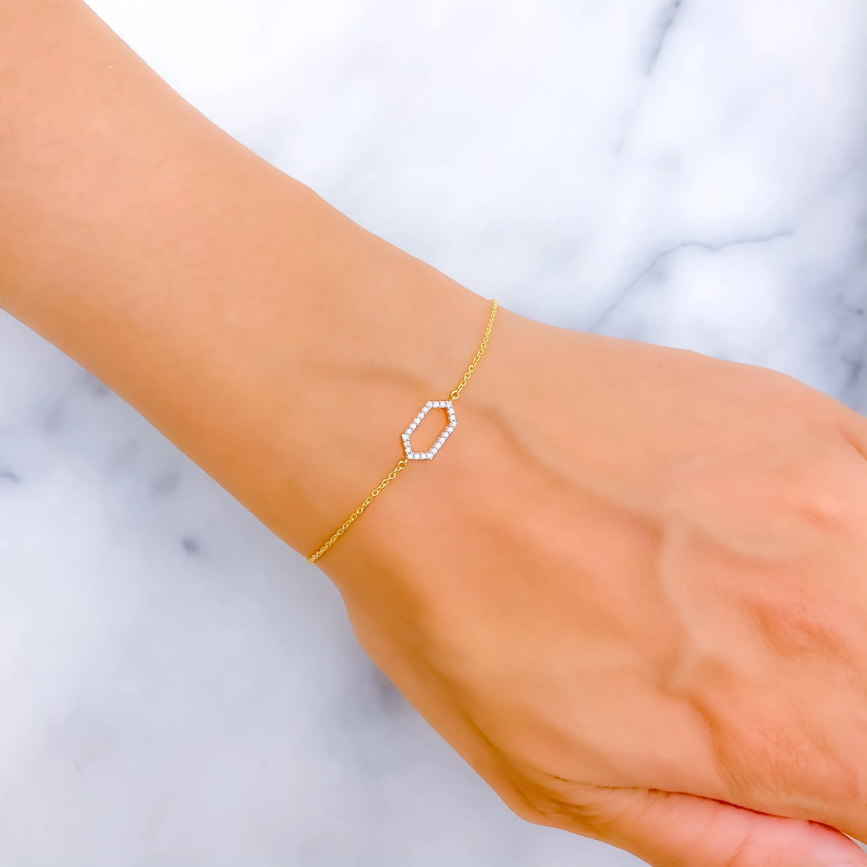 Artistic Hexagonal-Shaped Diamond   18k Gold Bracelet