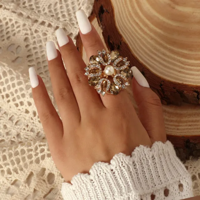Big White Pearl Flower Ring Women Engagement Jewelry