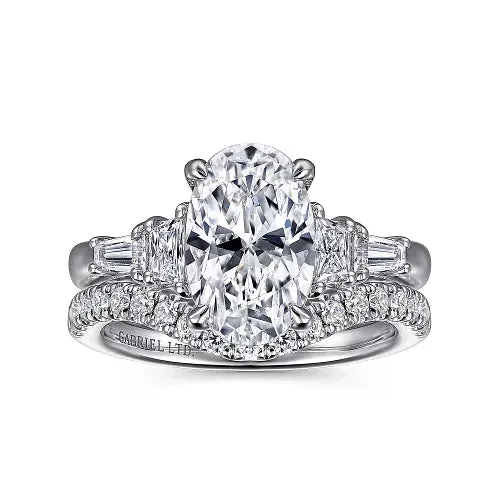 Classic Curved Diamond Wedding Band