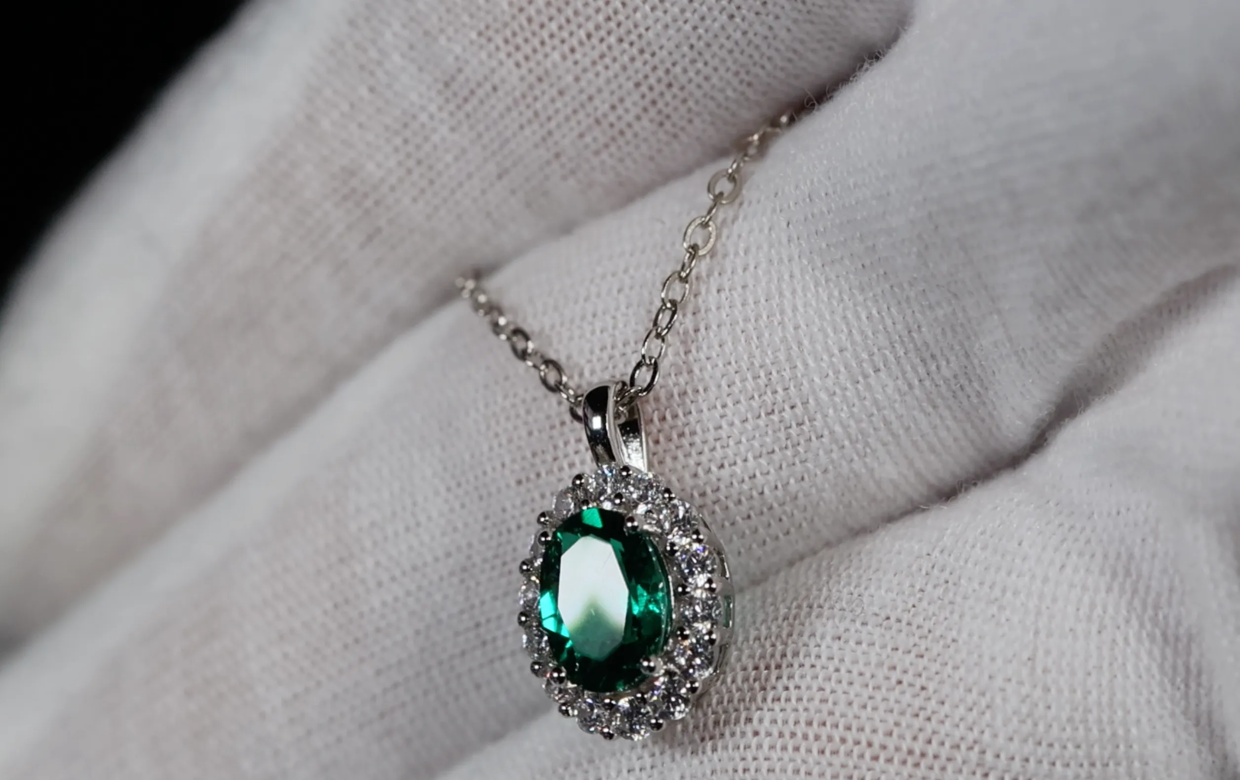 Colombian Emerald Necklace | Womens Lab Grown Emerald Necklace | Emerald Necklace | Green Diamond Pendant | Green Diamond Necklace | Emerald Pendant