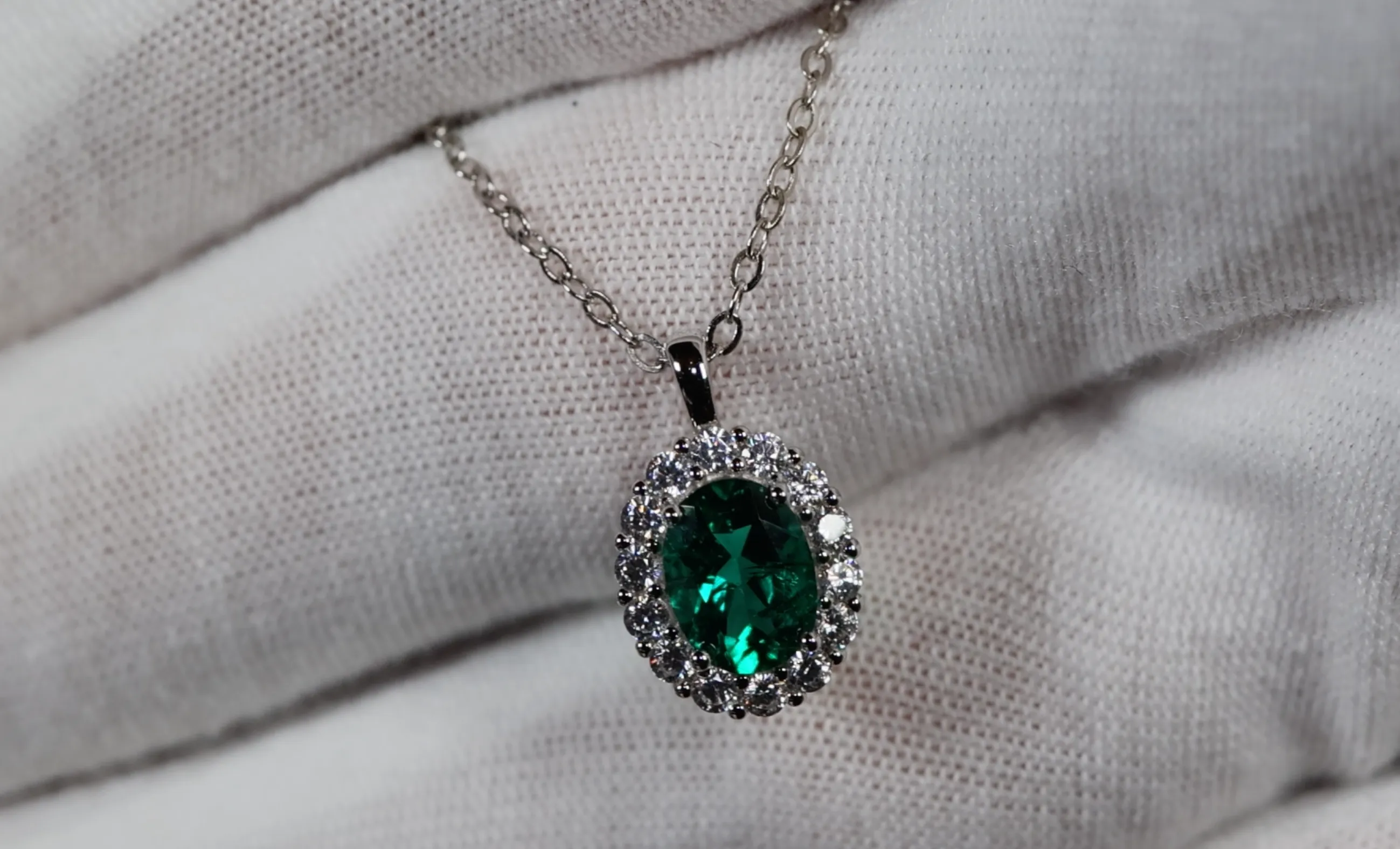 Colombian Emerald Necklace | Womens Lab Grown Emerald Necklace | Emerald Necklace | Green Diamond Pendant | Green Diamond Necklace | Emerald Pendant