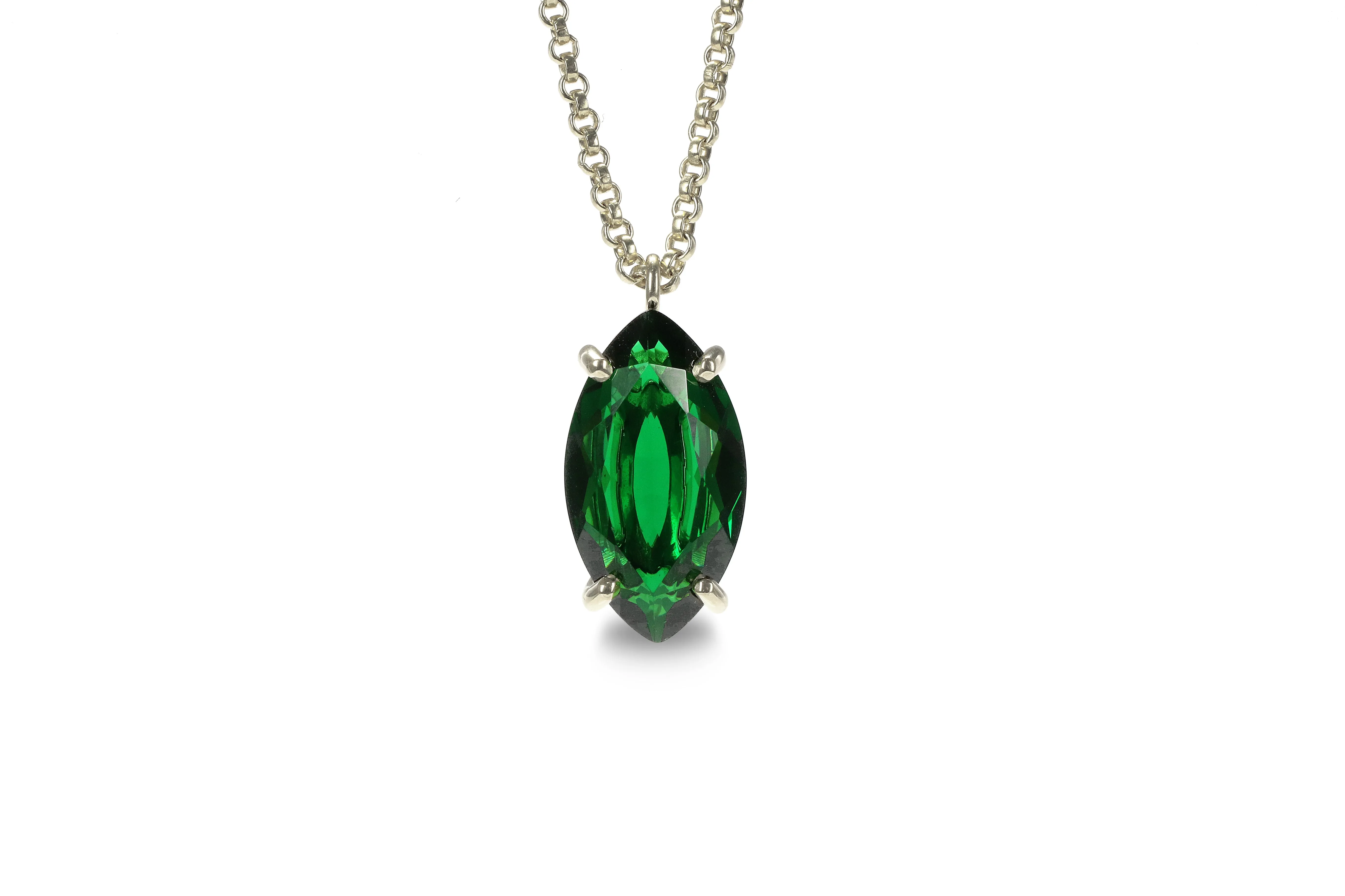 Dazzling Emerald Gemstone Pendant Gold Necklaces