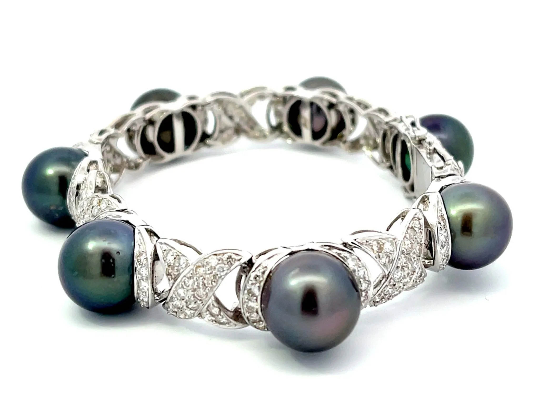 Diamond and Tahitian Pearl Bracelet 4.00 ctw in 18K White Gold