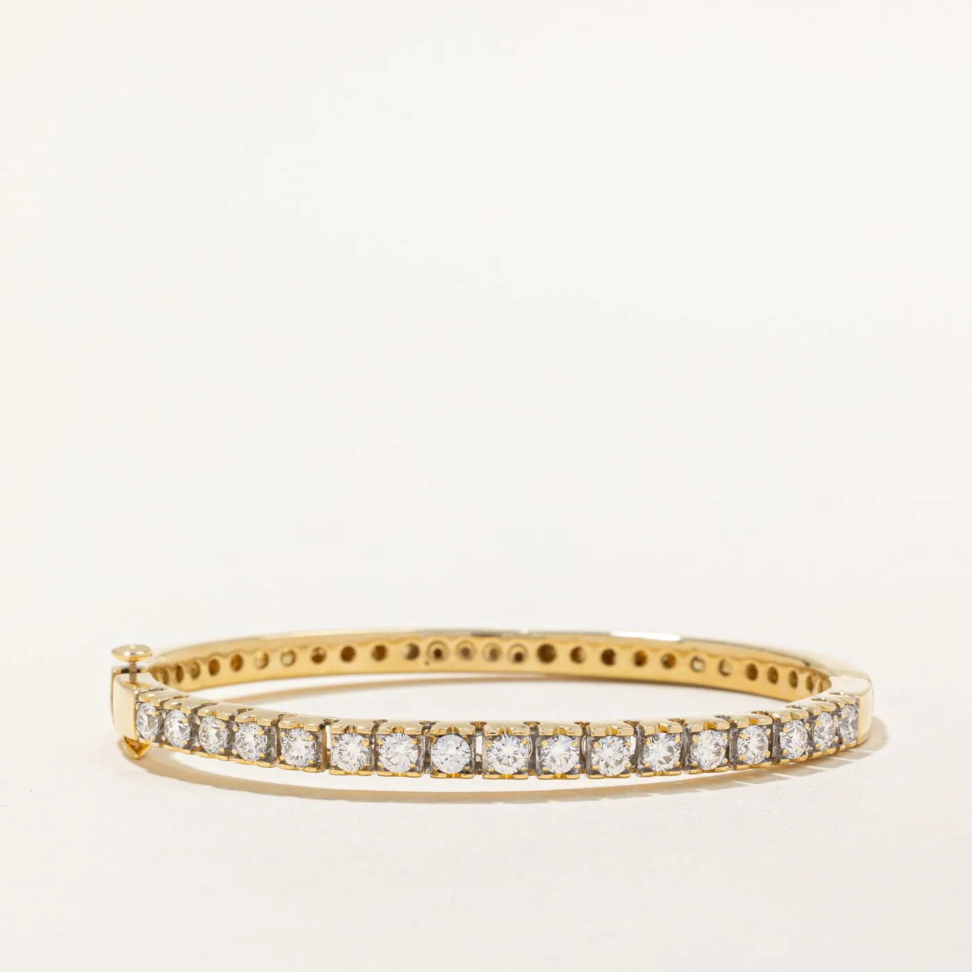 Diamond Bangle | 2.55ctw VS1/VS2 I/J | 7" |