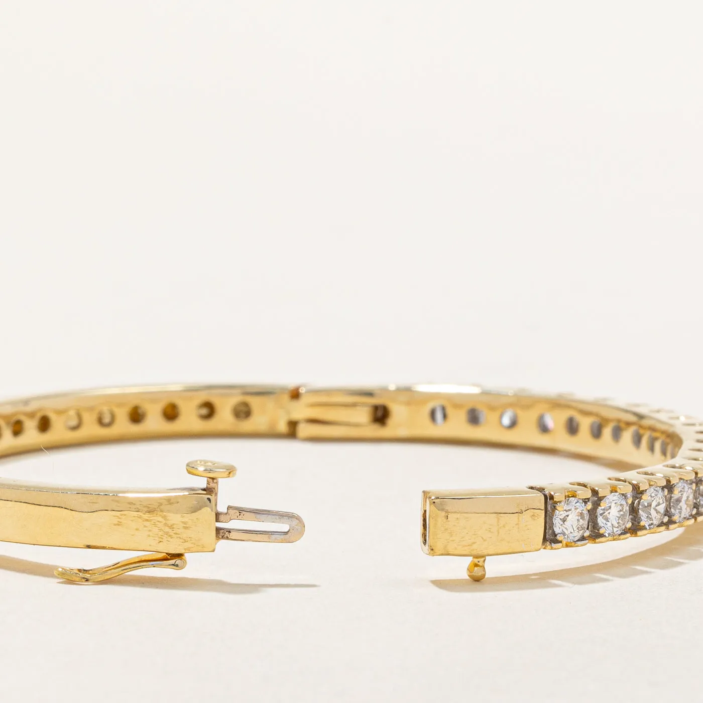 Diamond Bangle | 2.55ctw VS1/VS2 I/J | 7" |