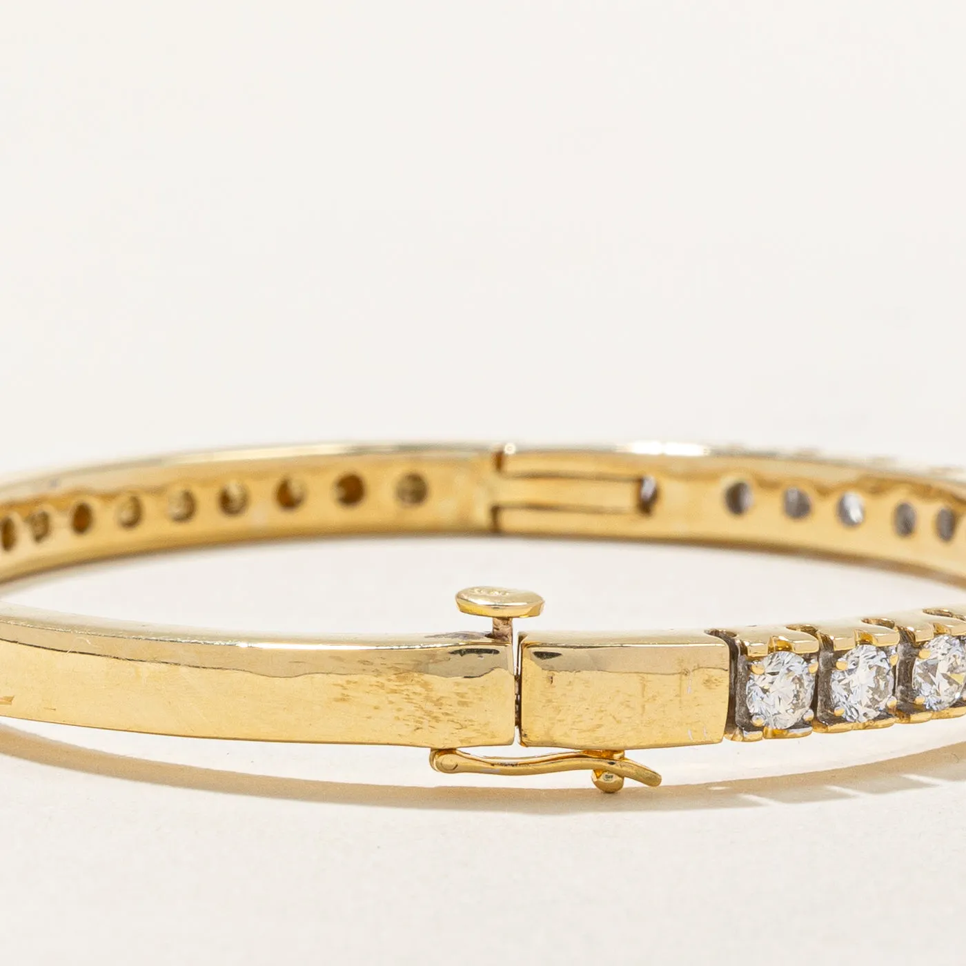 Diamond Bangle | 2.55ctw VS1/VS2 I/J | 7" |