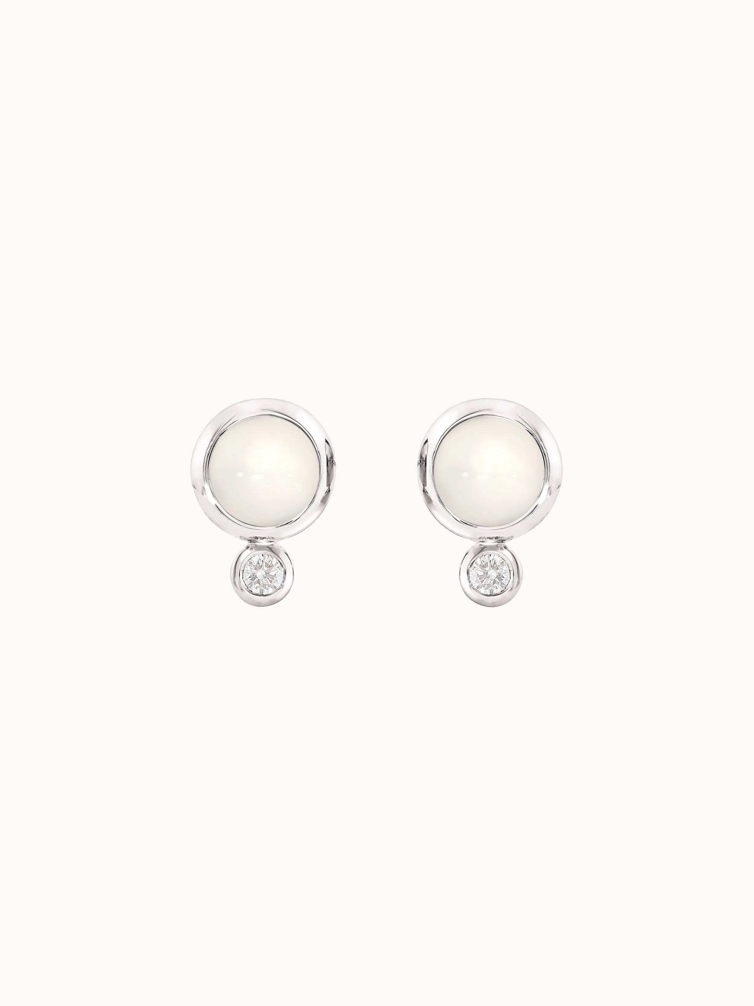 Earrings BOUTON Moonstone sand/white / Classic sand Moonstone