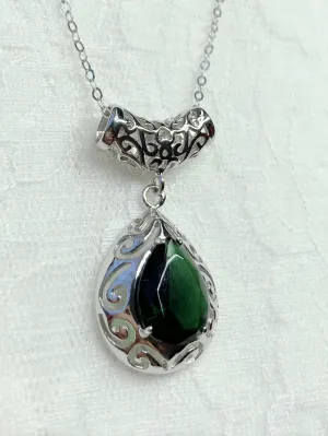 Emerald Pendant Necklace, Victorian Jewelry P28