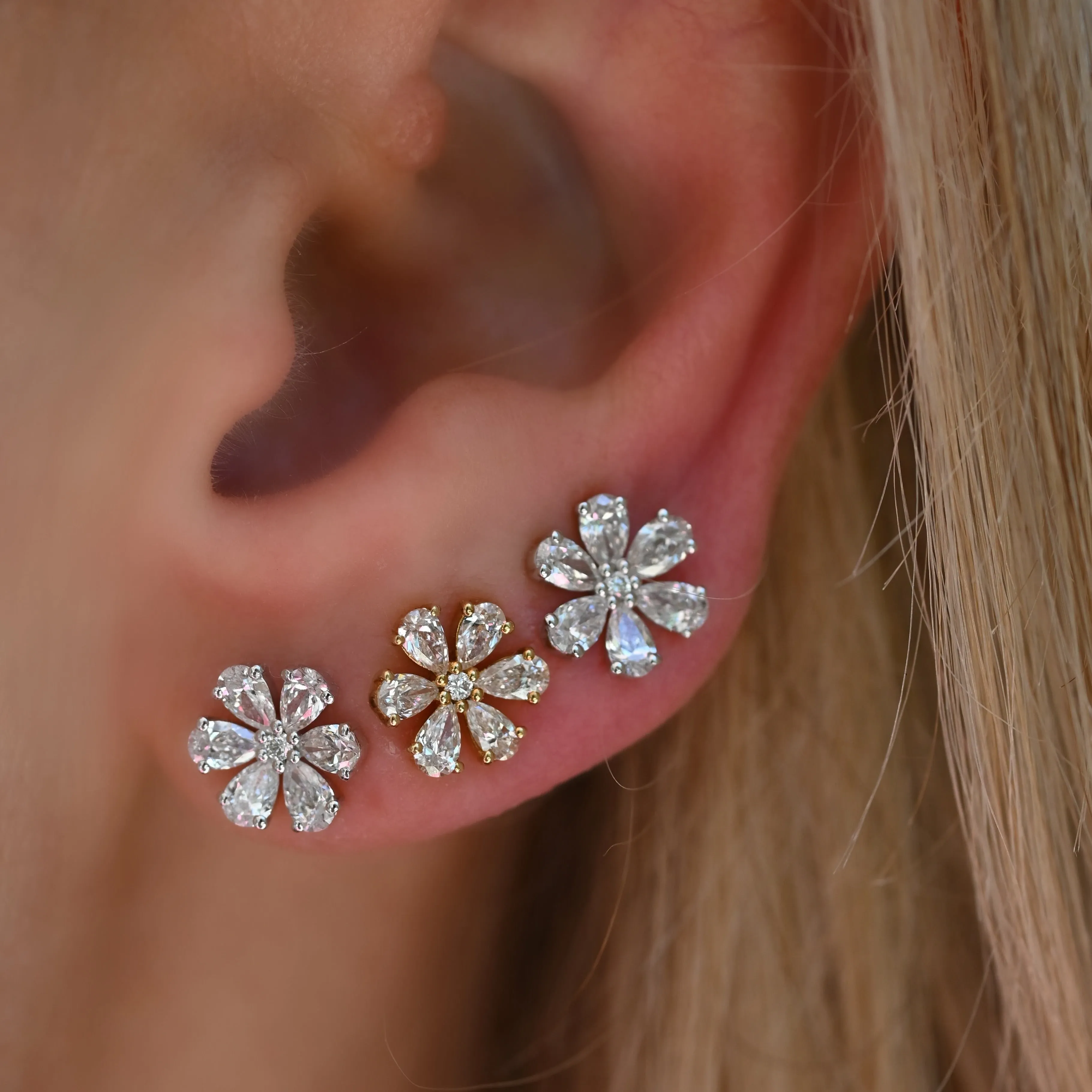 Flower Diamond Studs/ White Gold