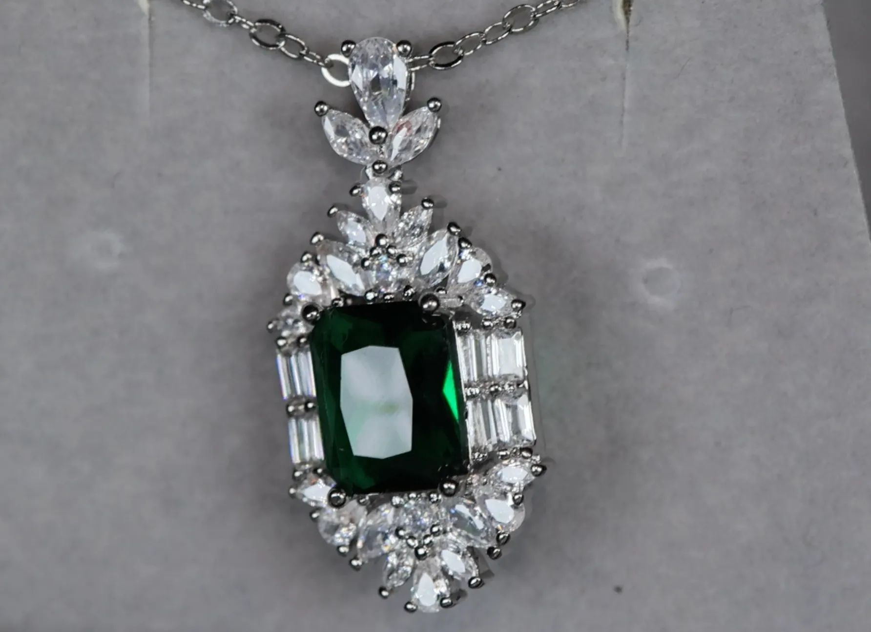Green Diamond Pendant | Womens Emerald Green Pendant