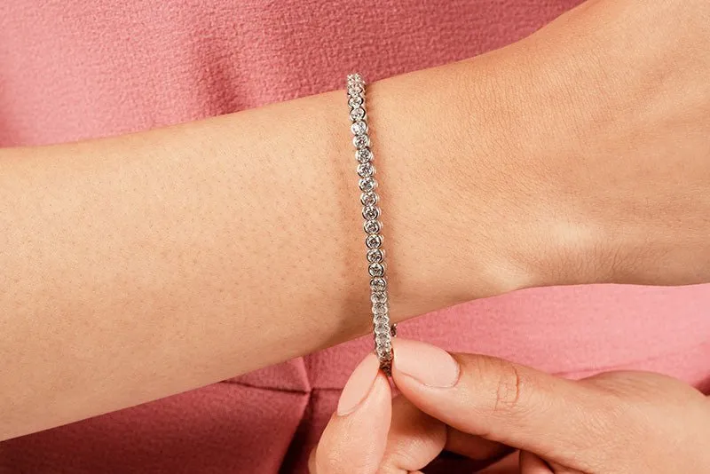 Half Bezel Confidence Lab-Grown Diamond Tennis Bracelet with 4.10 ct.(finished) 2.7mm