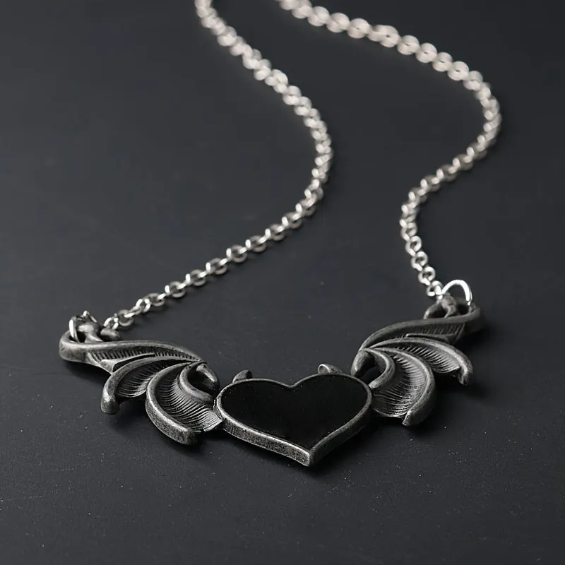 Heart Devil Wings Pendant Necklace Retro Punk Hip Hop Bat Pendant Necklace