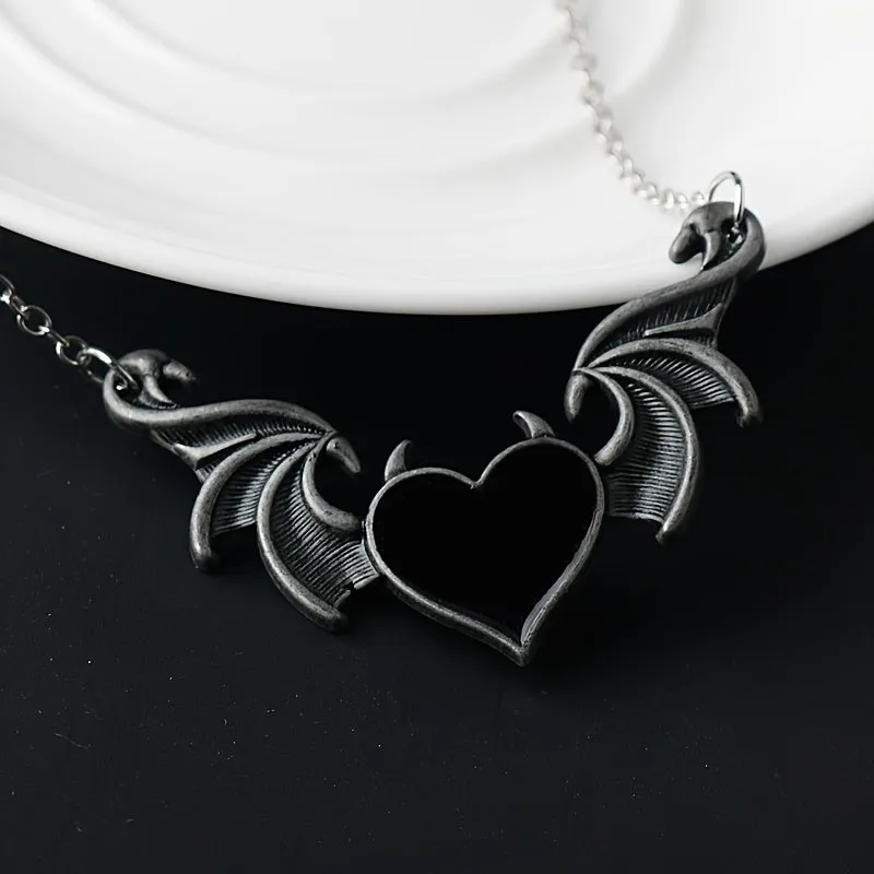 Heart Devil Wings Pendant Necklace Retro Punk Hip Hop Bat Pendant Necklace