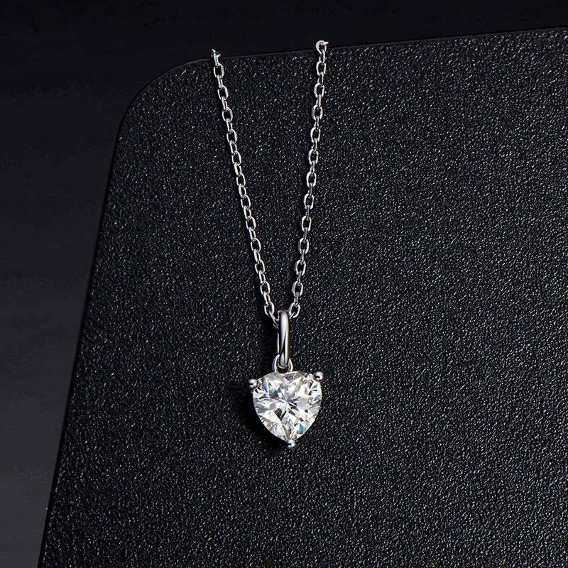 Heart Shaped 1.0Ct Moissanite Pendant Necklace