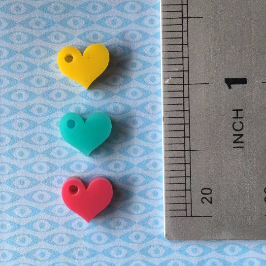 Hearts Tiny Charms / 50 Pieces, 10mm