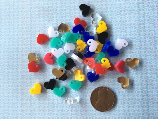Hearts Tiny Charms / 50 Pieces, 10mm